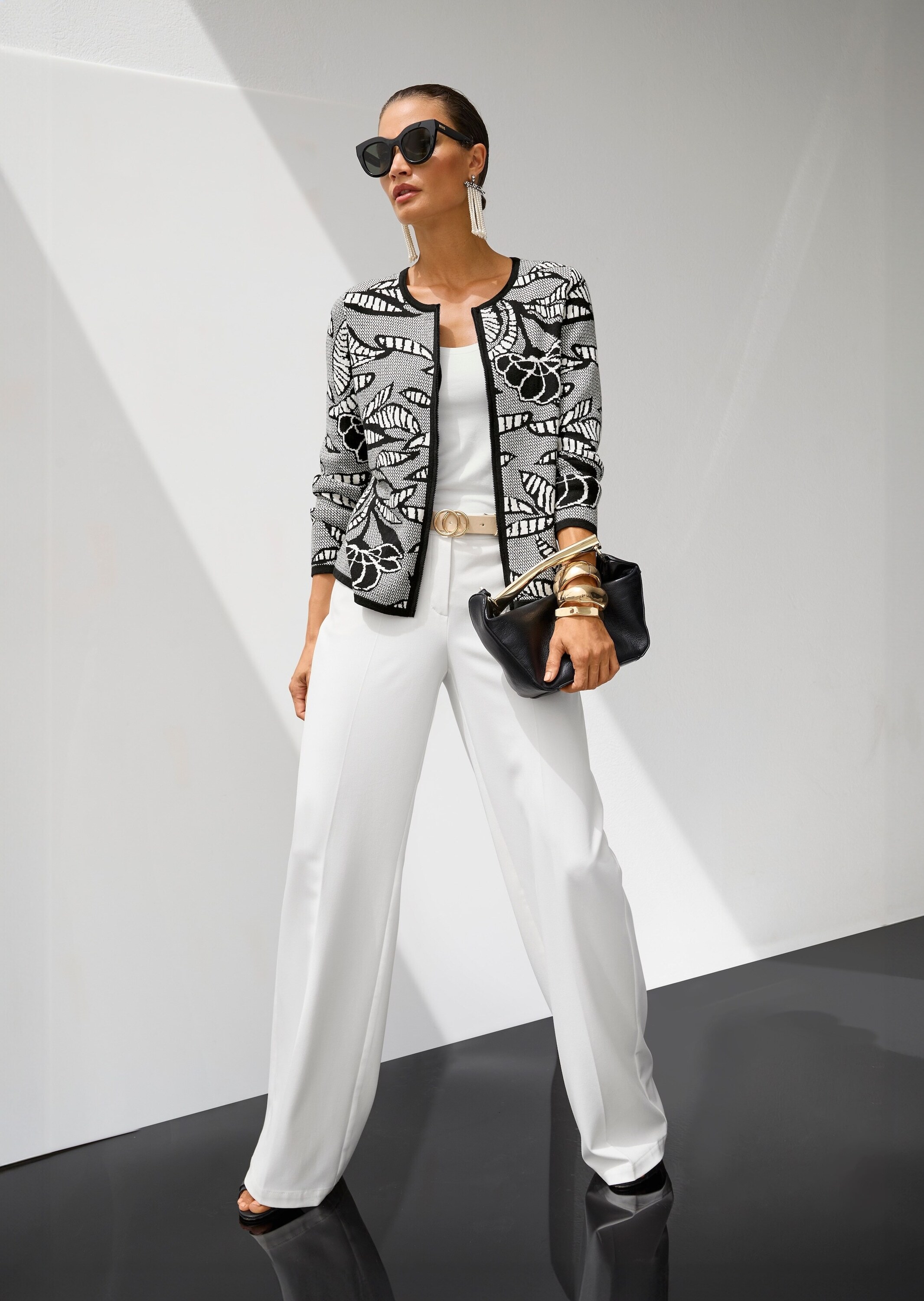 MADELEINE Strickjacke »Strickblazer Elegante Jacke im Jacquard-Feinstrick, Musterung« Jaquard-Print