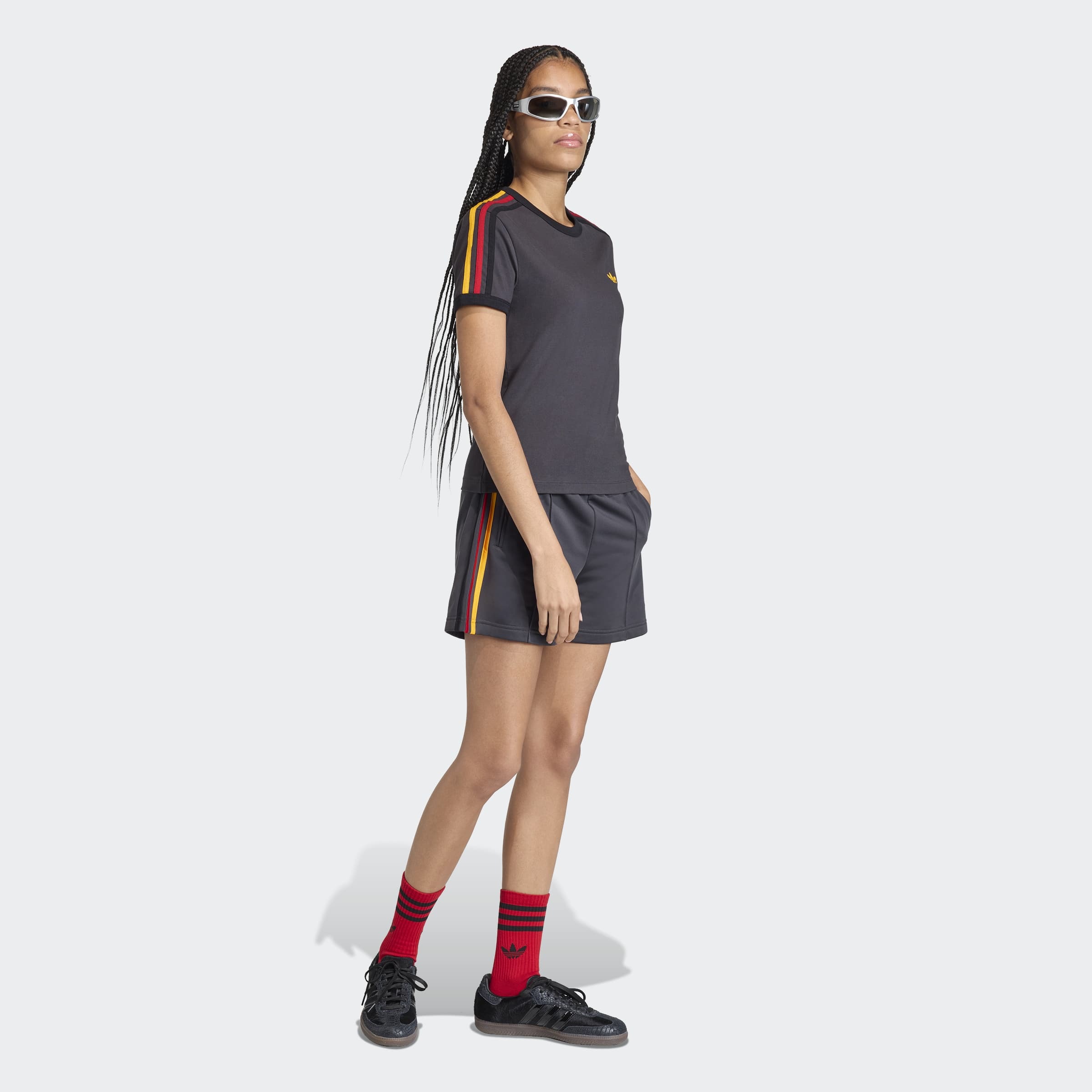 adidas Originals T-Shirt »3-STREIFEN SCHMAL GESCHNITTEN« sanft anliegende Passform, ohne Verschluss, für sportlichen Look