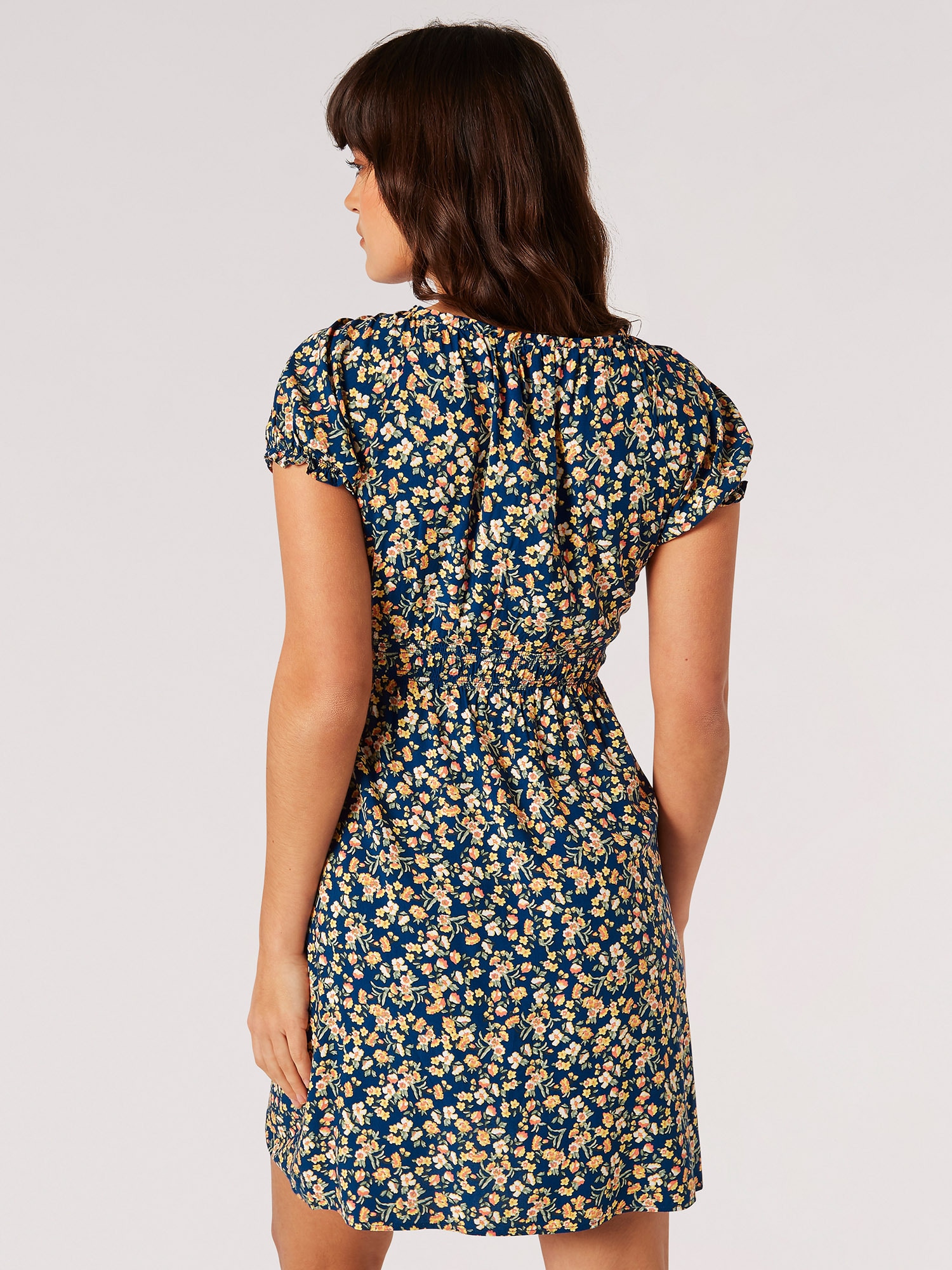 Apricot Minikleid »Minikleid« mit Smokdetails