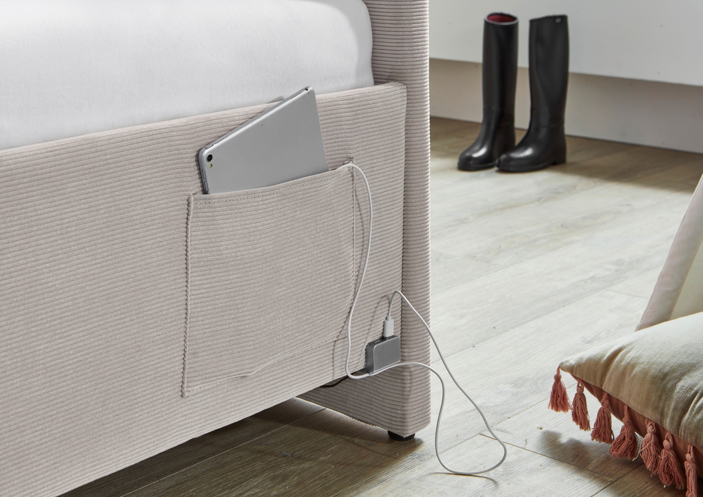 meise.möbel Kinderbett »COOL II« Polsterbett wahlweise mit Bettkasten, Jugendbett inkl. USB Anschlüsse