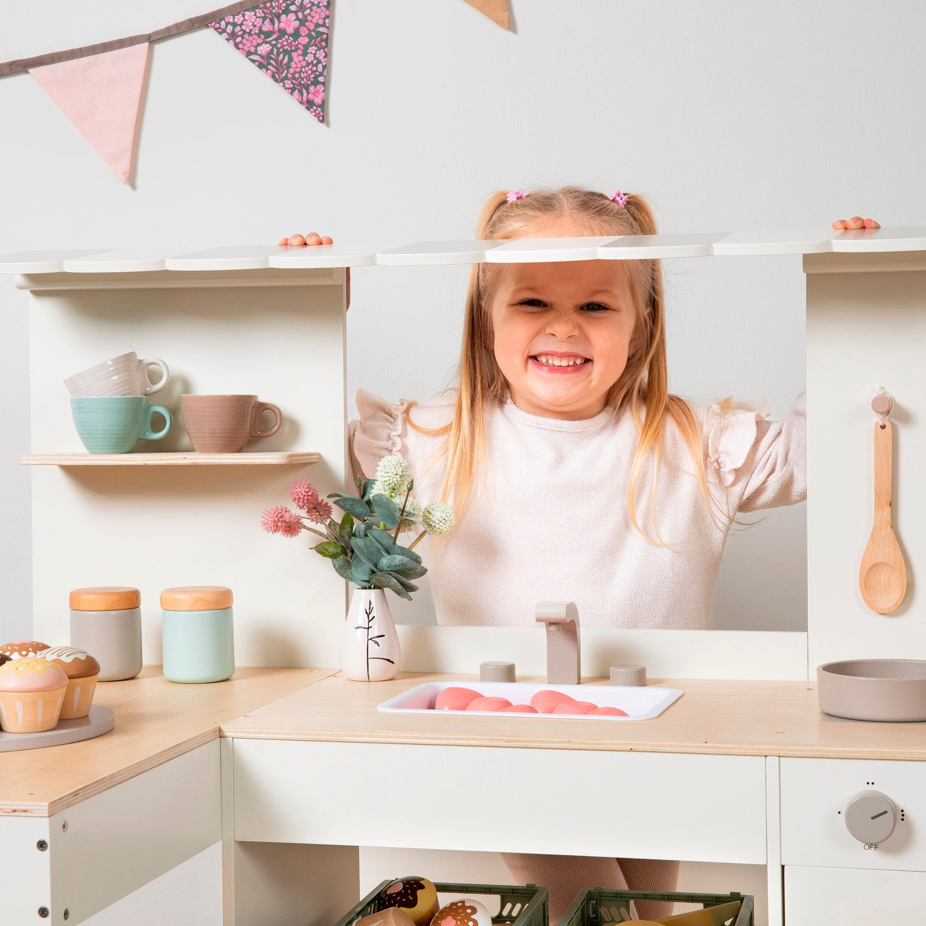 MUSTERKIND® Spielküche »Robusta« FSC® - schützt Wald