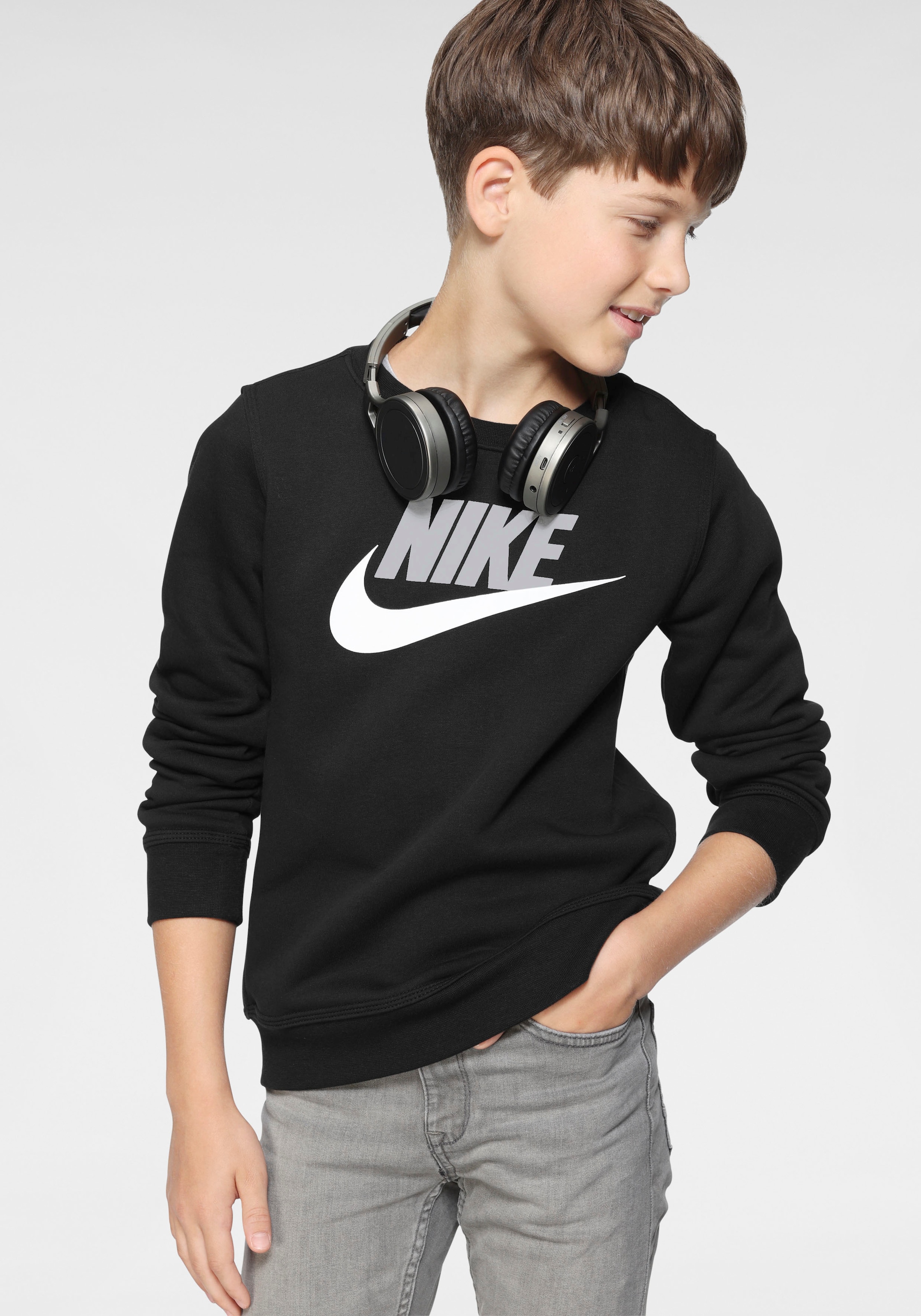 Nike Sportswear Sweatshirt »NSW CLUB FUTURA CREW - für Kinder« bei OTTO
