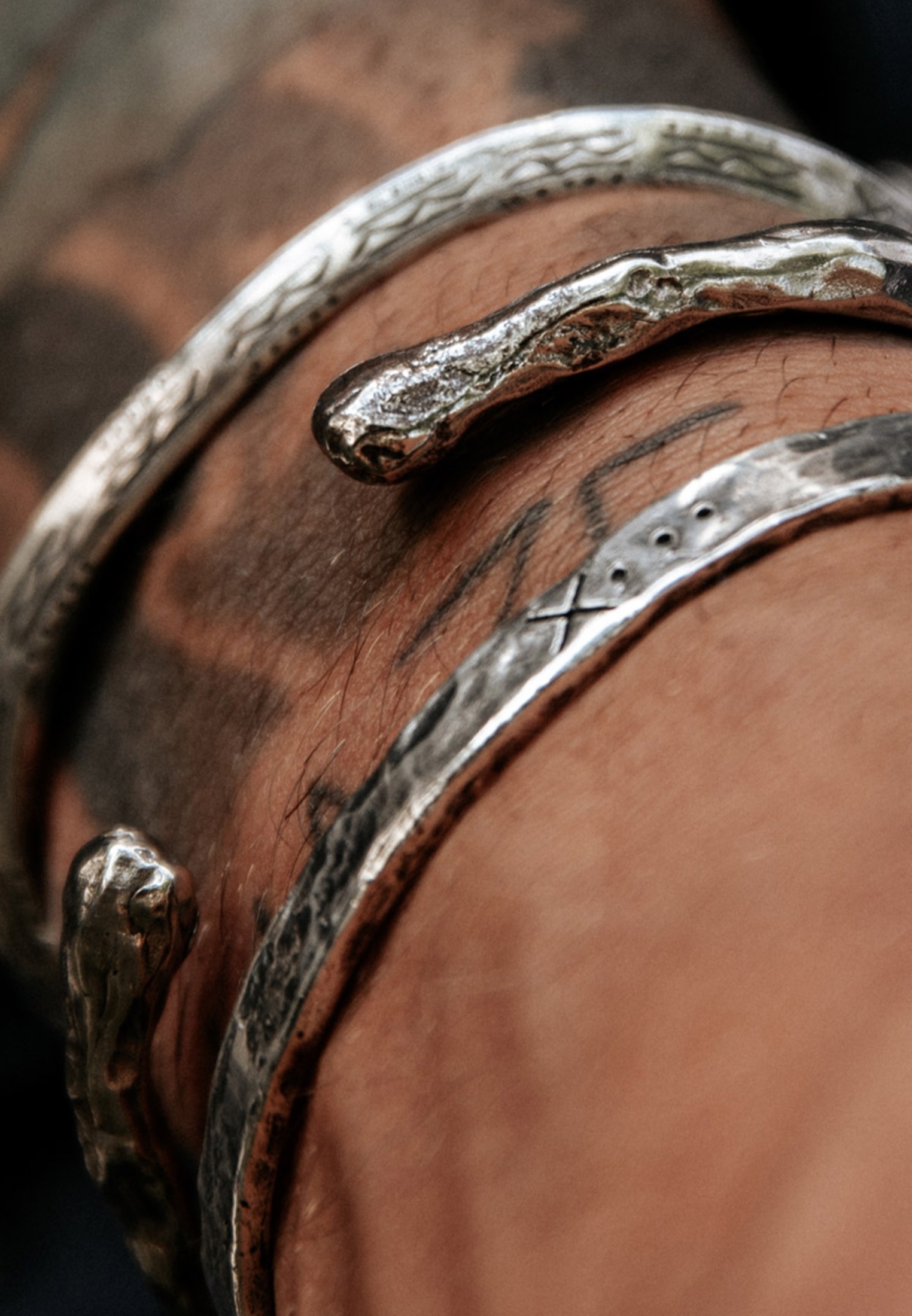 HAZE & GLORY Armreif »Armband Herren Armreif - Bones 925 Silber«