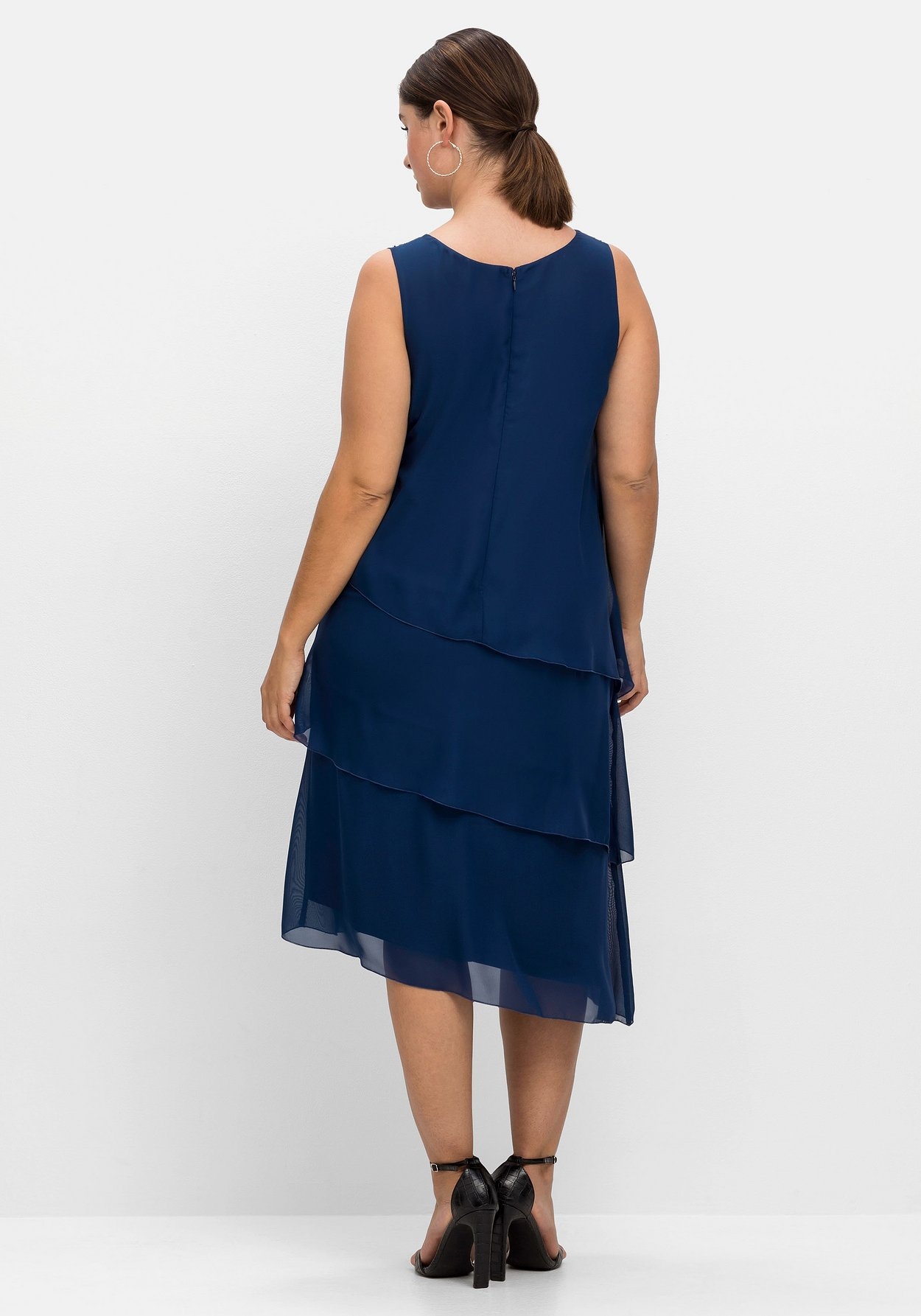 Sheego Cocktailkleid »Cocktailkleid im Layerlook, mit Pailletten«, im Layerlook, mit Pailletten