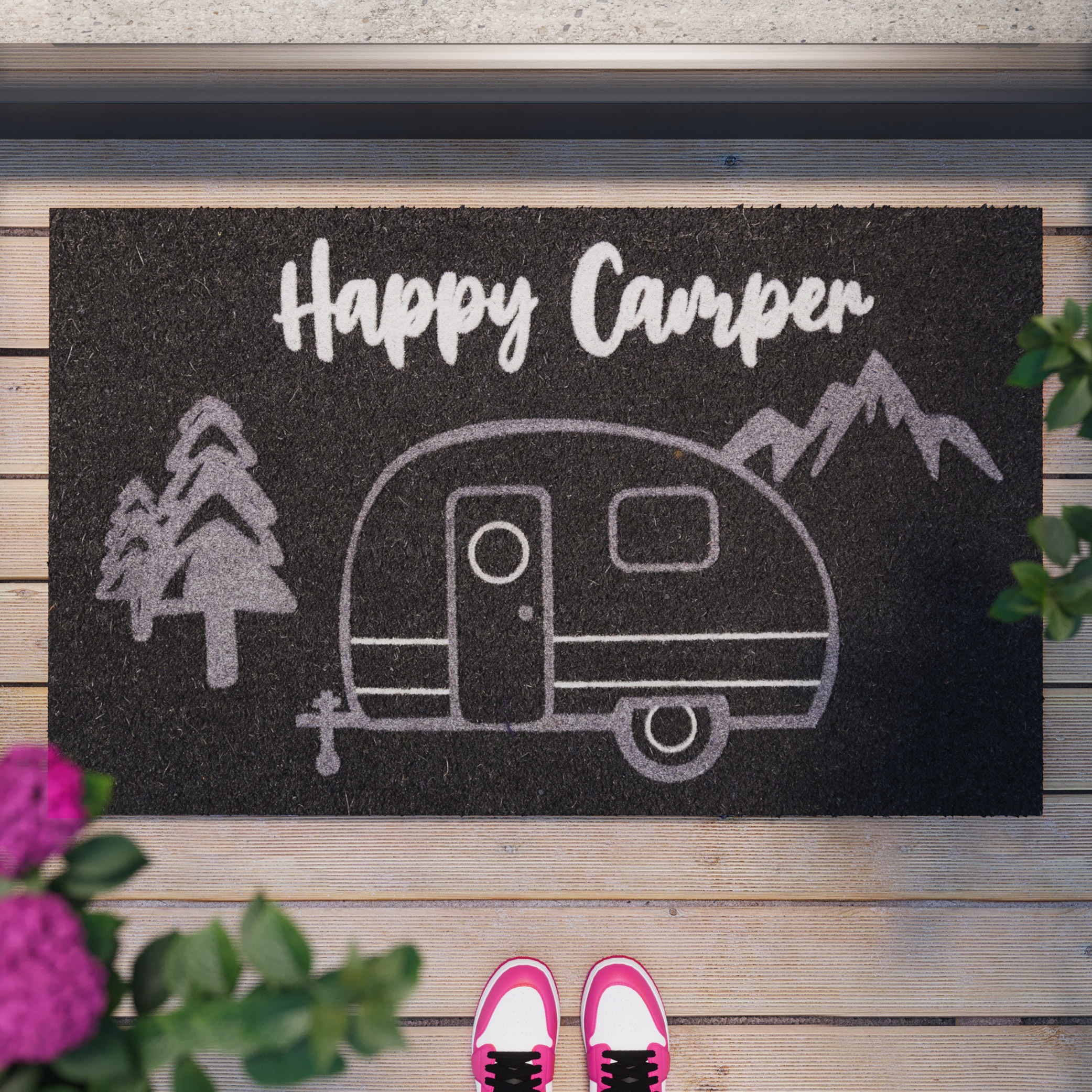 Wecon home Fußmatte »Happy Camper«, rechteckig, 18 mm Höhe, nachhaltig, rutschfest, robust, innen, Außenbereiche überdacht, schwer