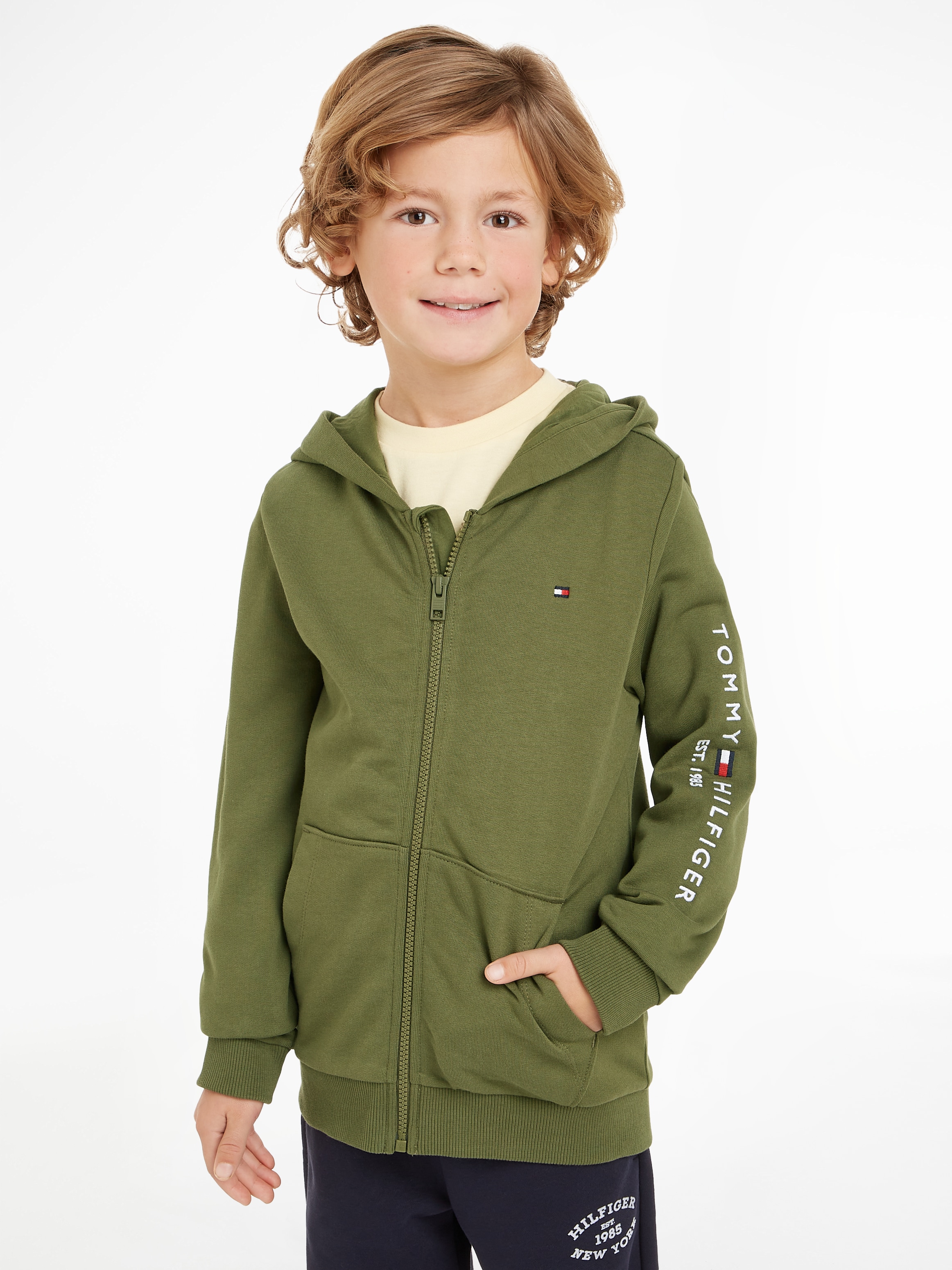 Sweatjacke »U ESSENTIAL ZIPTHROUGH HOODIE«, Kinder bis 16 Jahre mit Logoschriftzug