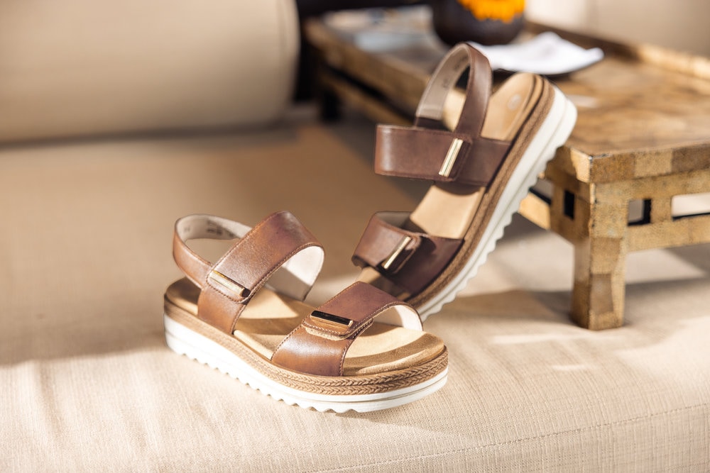 Remonte Keilsandalette, Riemchensandale, Bequemschuh mit Schmuckelementen