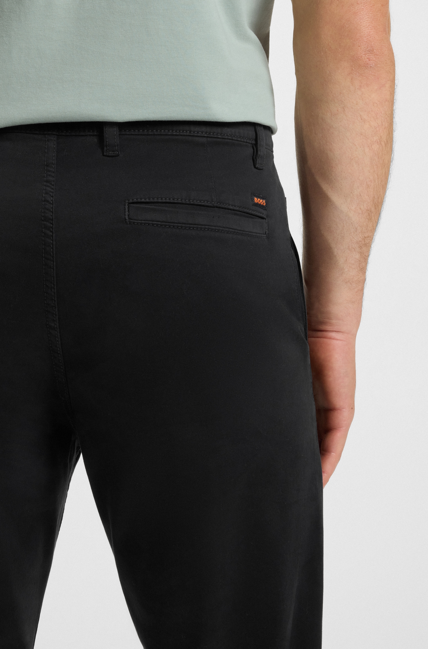 BOSS ORANGE Chinohose »tapered«, mit BOSS Logo hinten