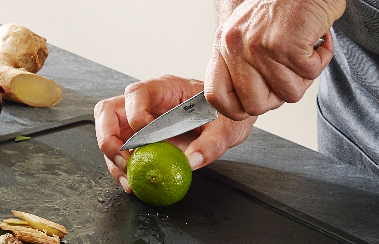 Fissler Schälmesser »Essential« handlich, Halbkropf, gerade Schneide, gewölbter Klingenrücken