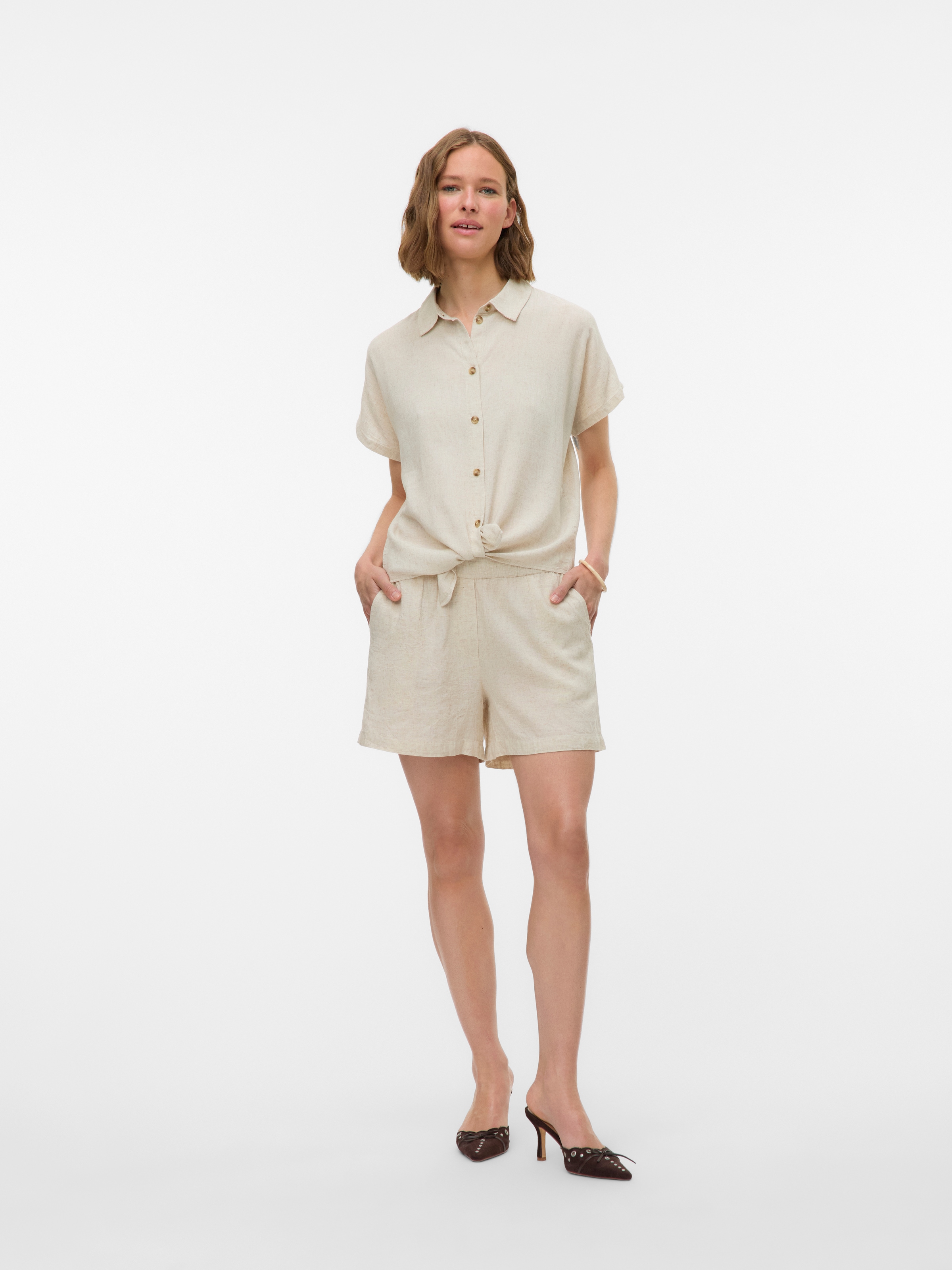 Vero Moda Shorts »VMTHEA MW SHORTS WVN NOOS«