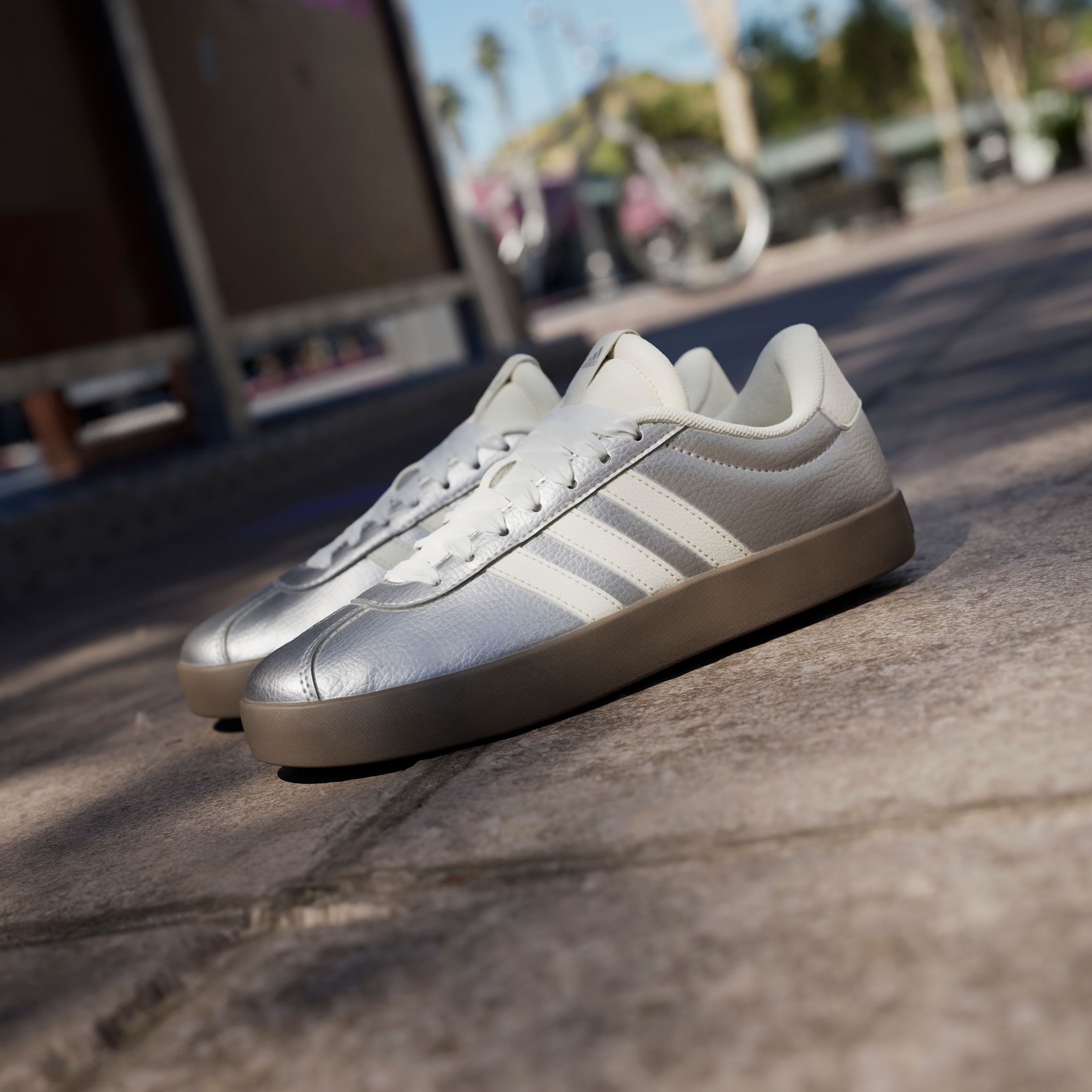 adidas Sportswear Sneaker »VL COURT 3.0«, inspiriert vom Design des adidas samba