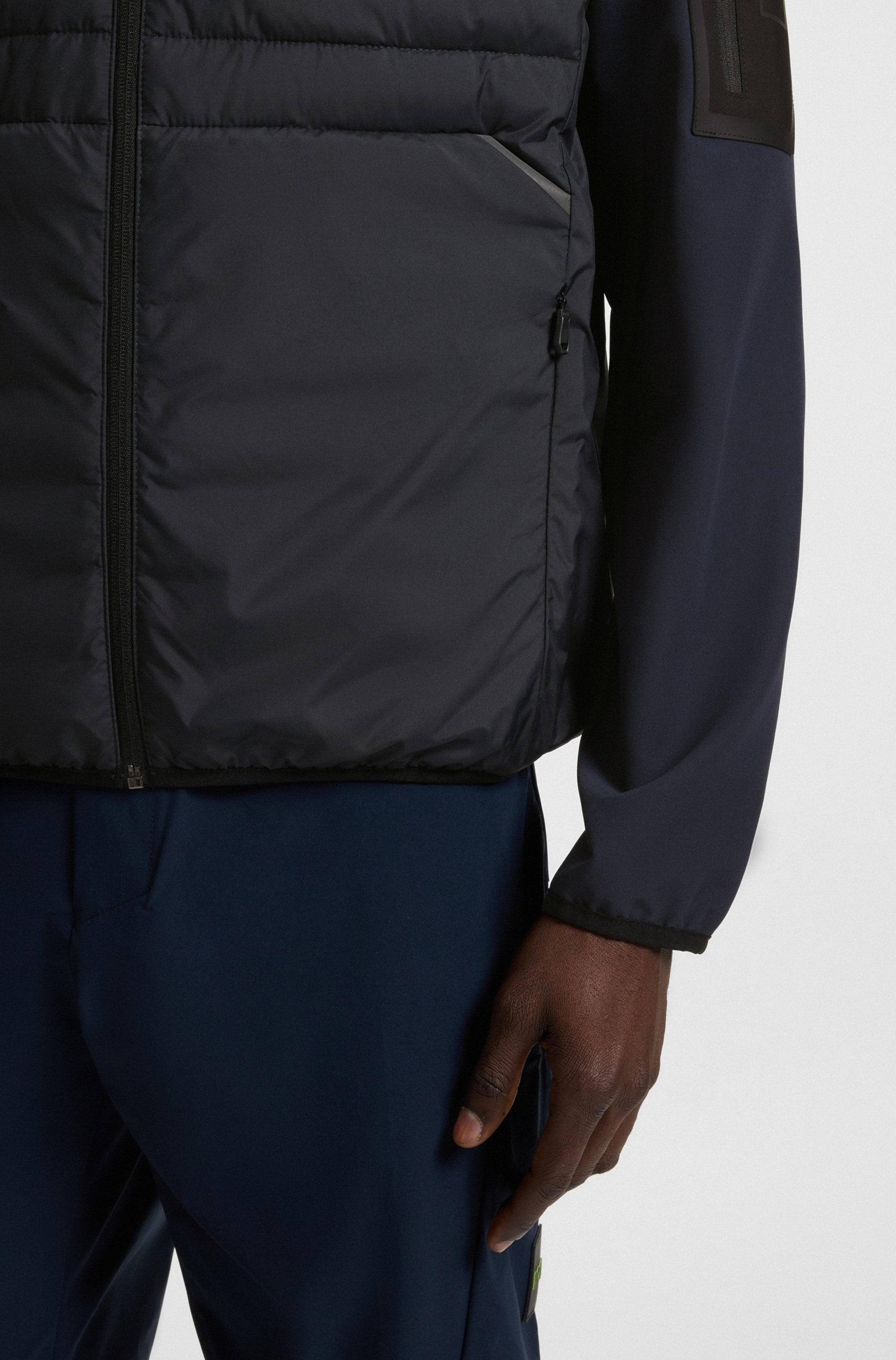 BOSS GREEN Outdoorjacke »J Urbanex Hybrid HD«, mit Kapuze, mit soften Stretch-Einsätzen und reflektierenden Details