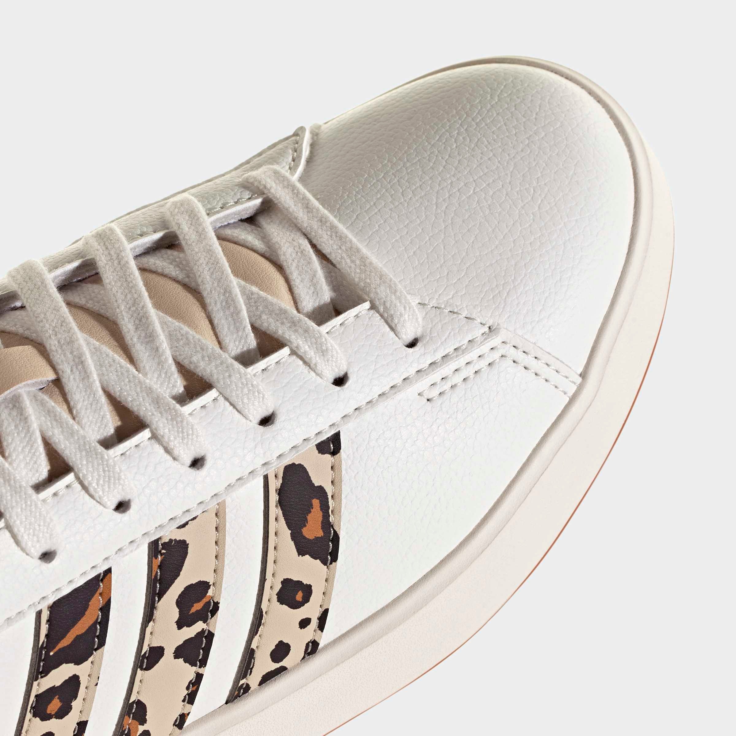 adidas Sportswear Sneaker »GRAND COURT 3.0«  mit Leo Muster