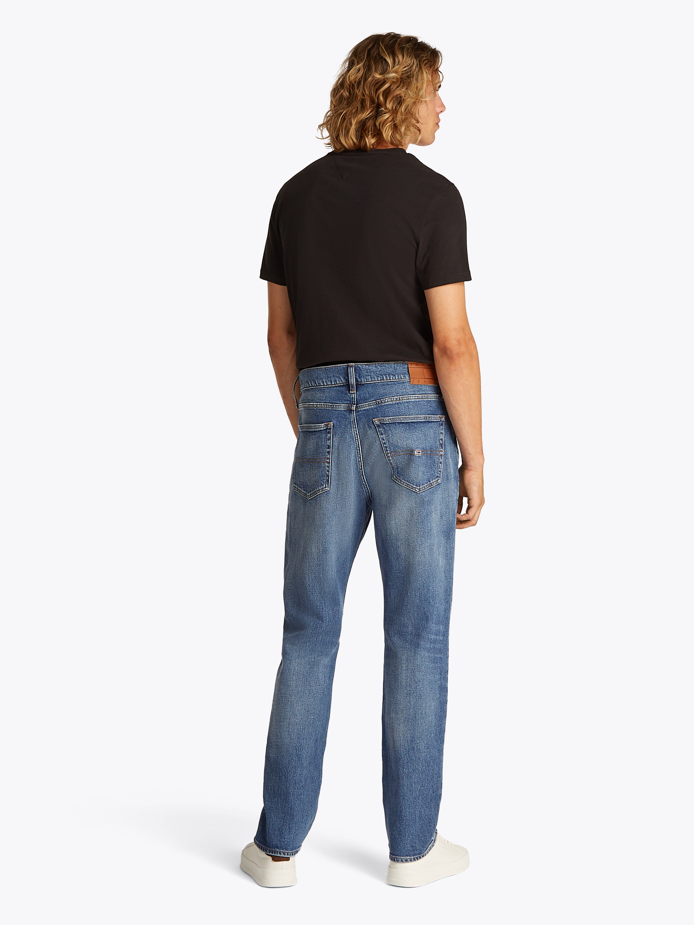 Tommy Jeans Slim-fit-Jeans »RYAN SLIM STRAIGHT«, mit Logoprägung
