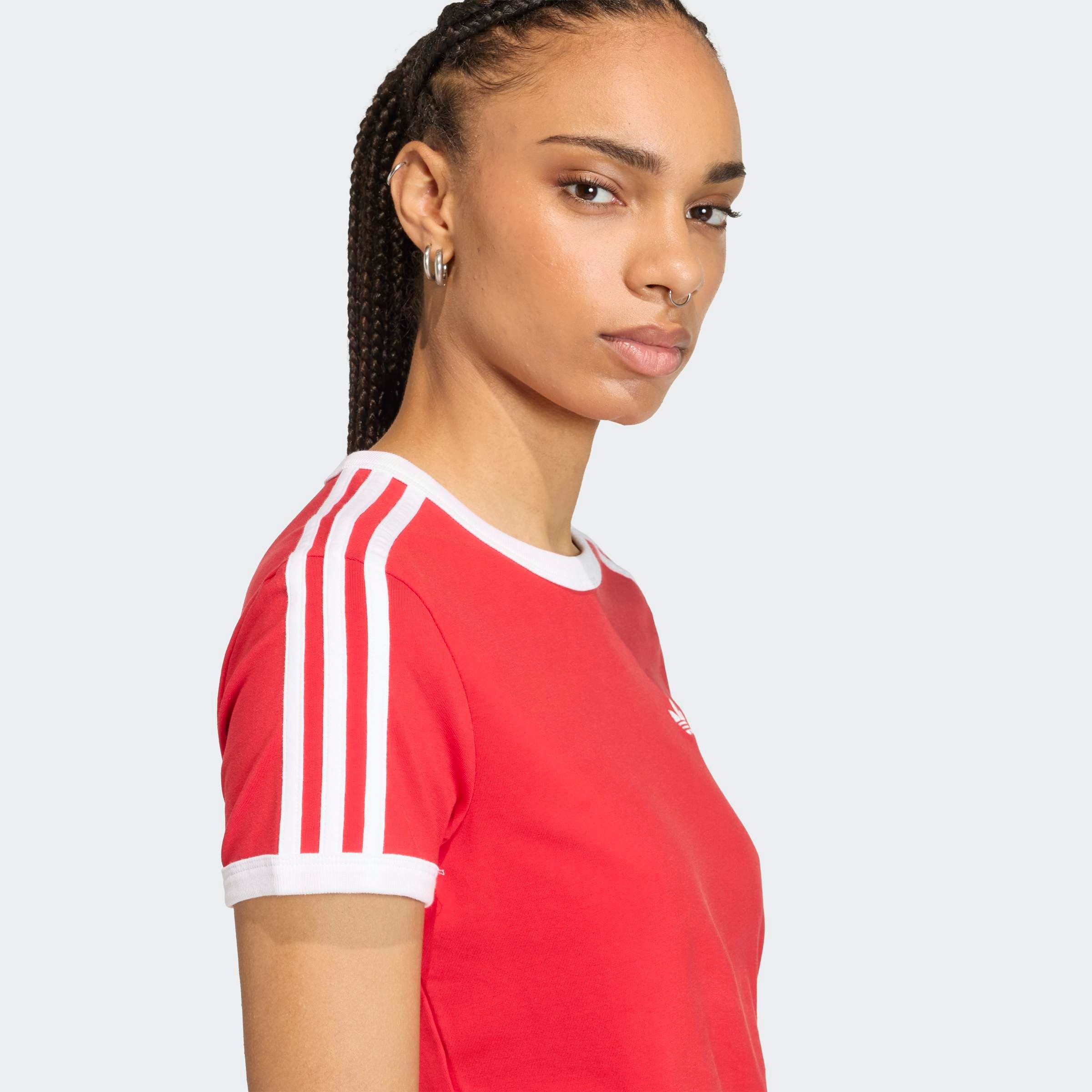 adidas Originals T-Shirt »3-STREIFEN SCHMAL GESCHNITTEN« sanft anliegende Passform, ohne Verschluss, für sportlichen Look