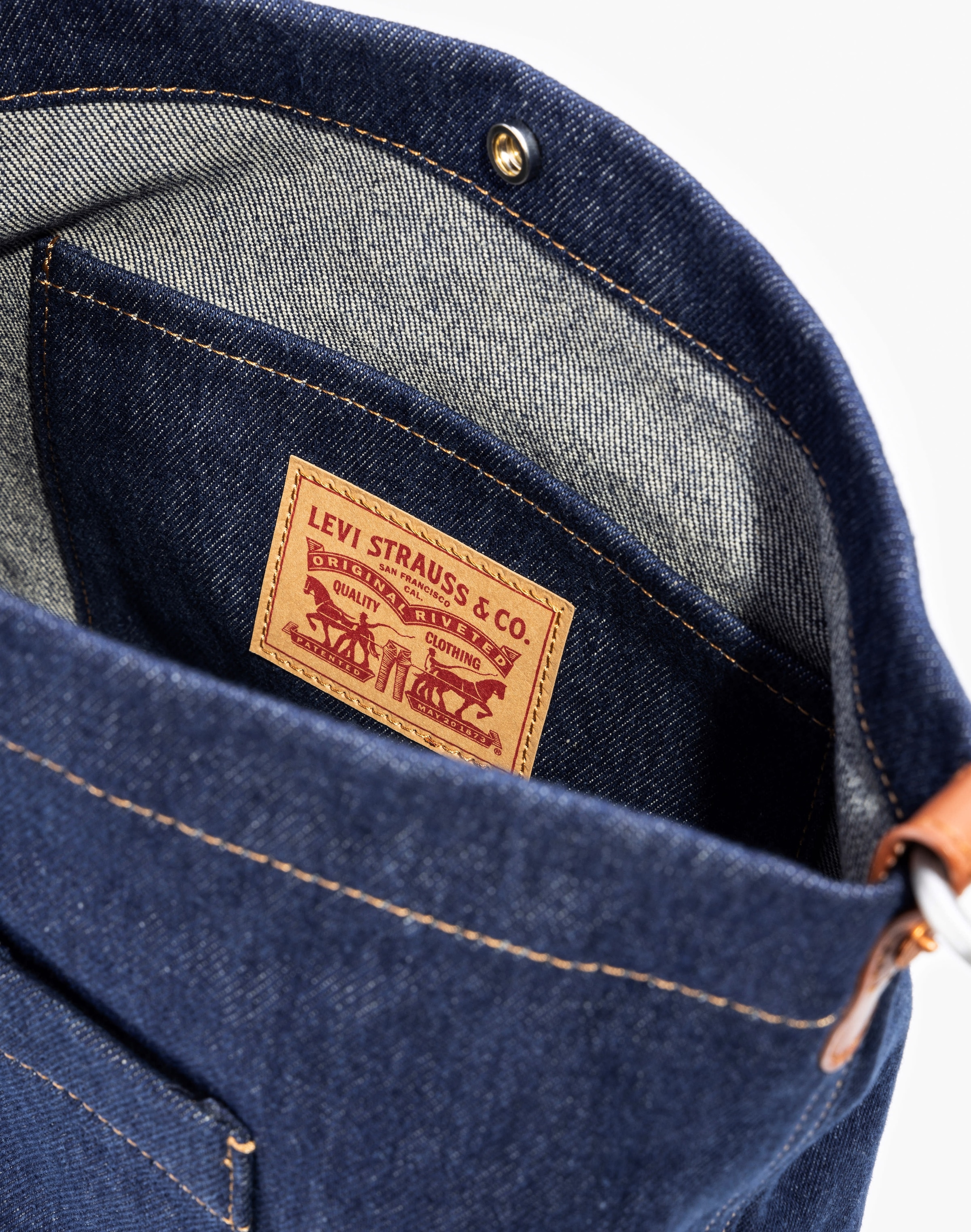 Levi's® Handtasche »WOMEN'S HERITAGE BUCKET BAG«