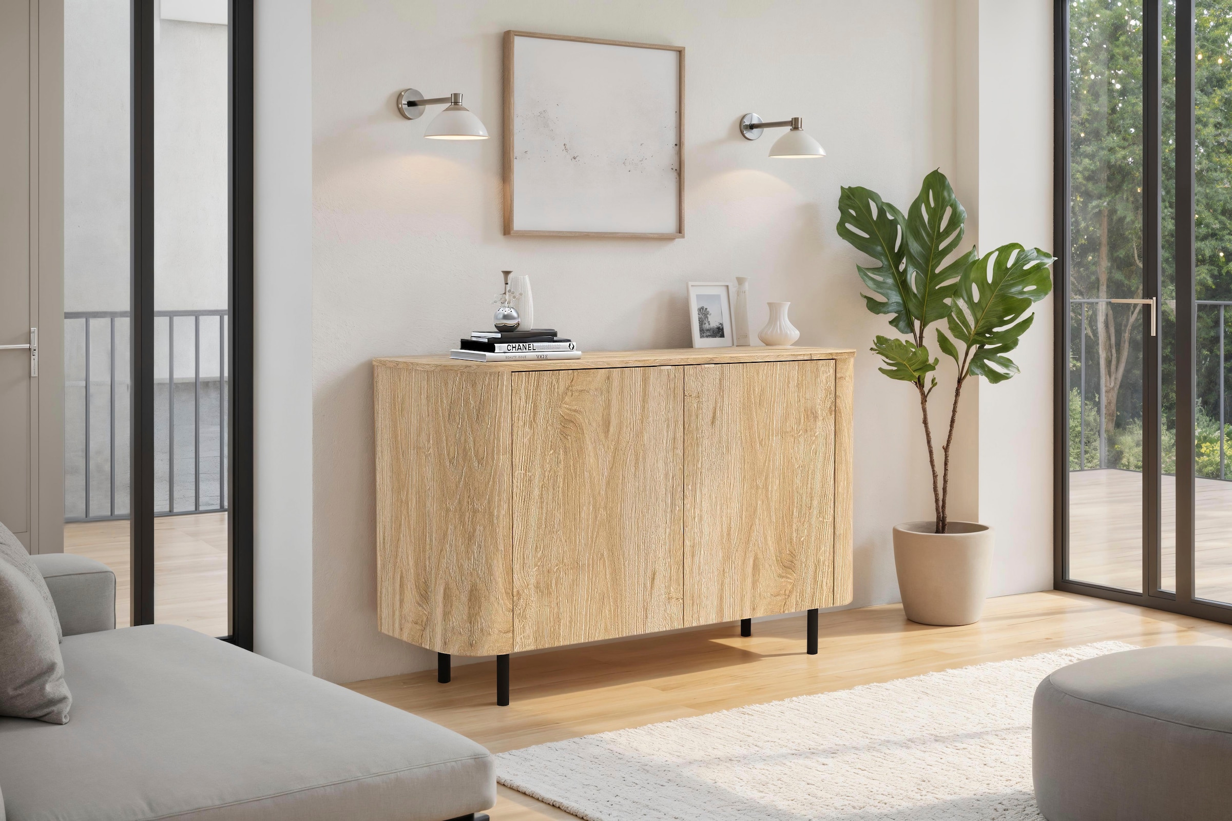 Home affaire Sideboard »Murano, 131 cm breit, 2 Türen, Anrichte, Kommode, Stauraumschrank« Formgebogenes MDF, Stirnseiten mit Rundung, Füße und Griffe aus Metall