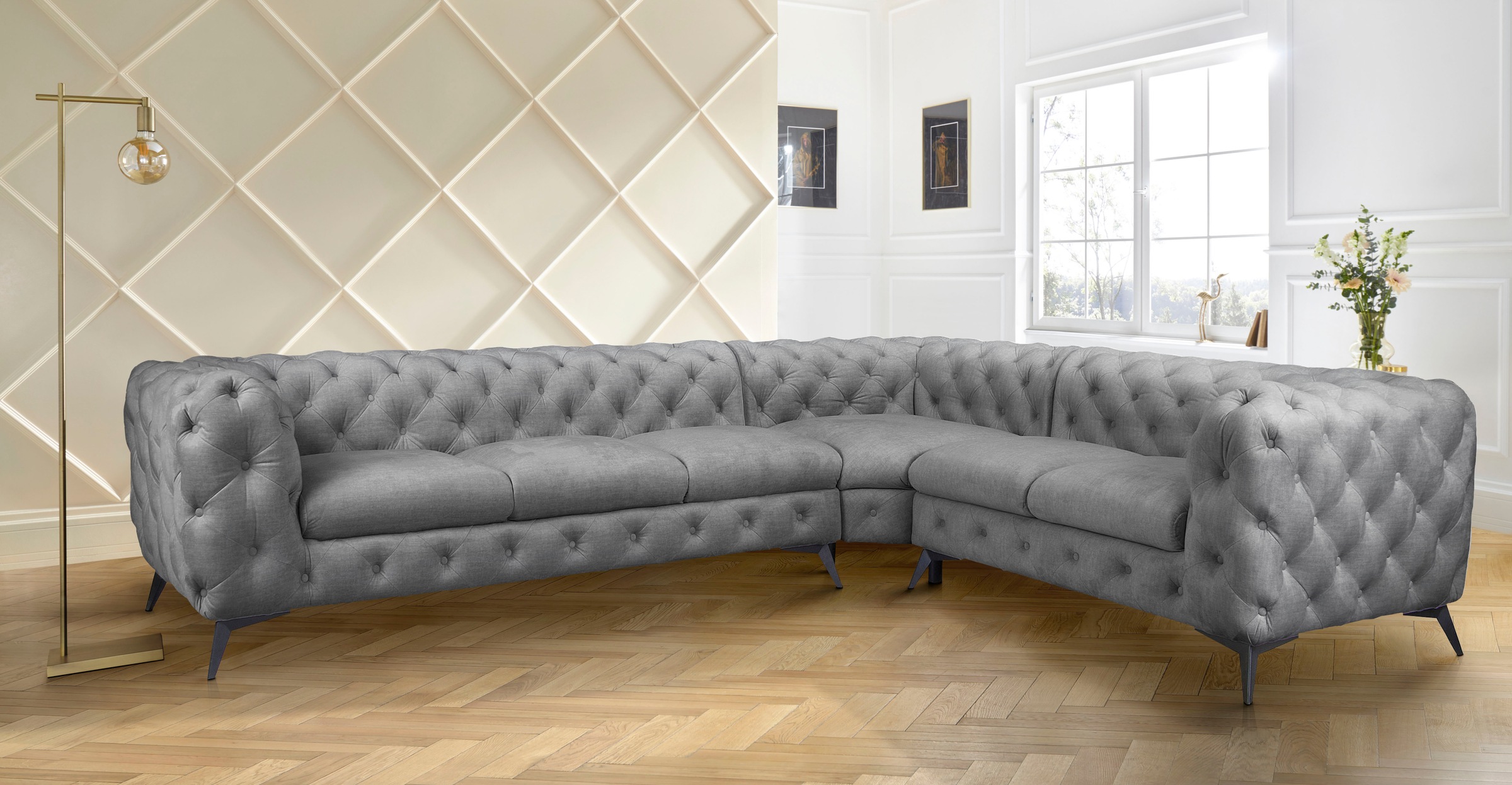 Leonique Chesterfield-Sofa »Ecksofa GLYNIS L-Form mit Wellenunterfederung, Maße B/T/H 323/264/75cm«, aufwändige Knopfheftung, moderne Chesterfield Optik, Fußfarbe wählbar