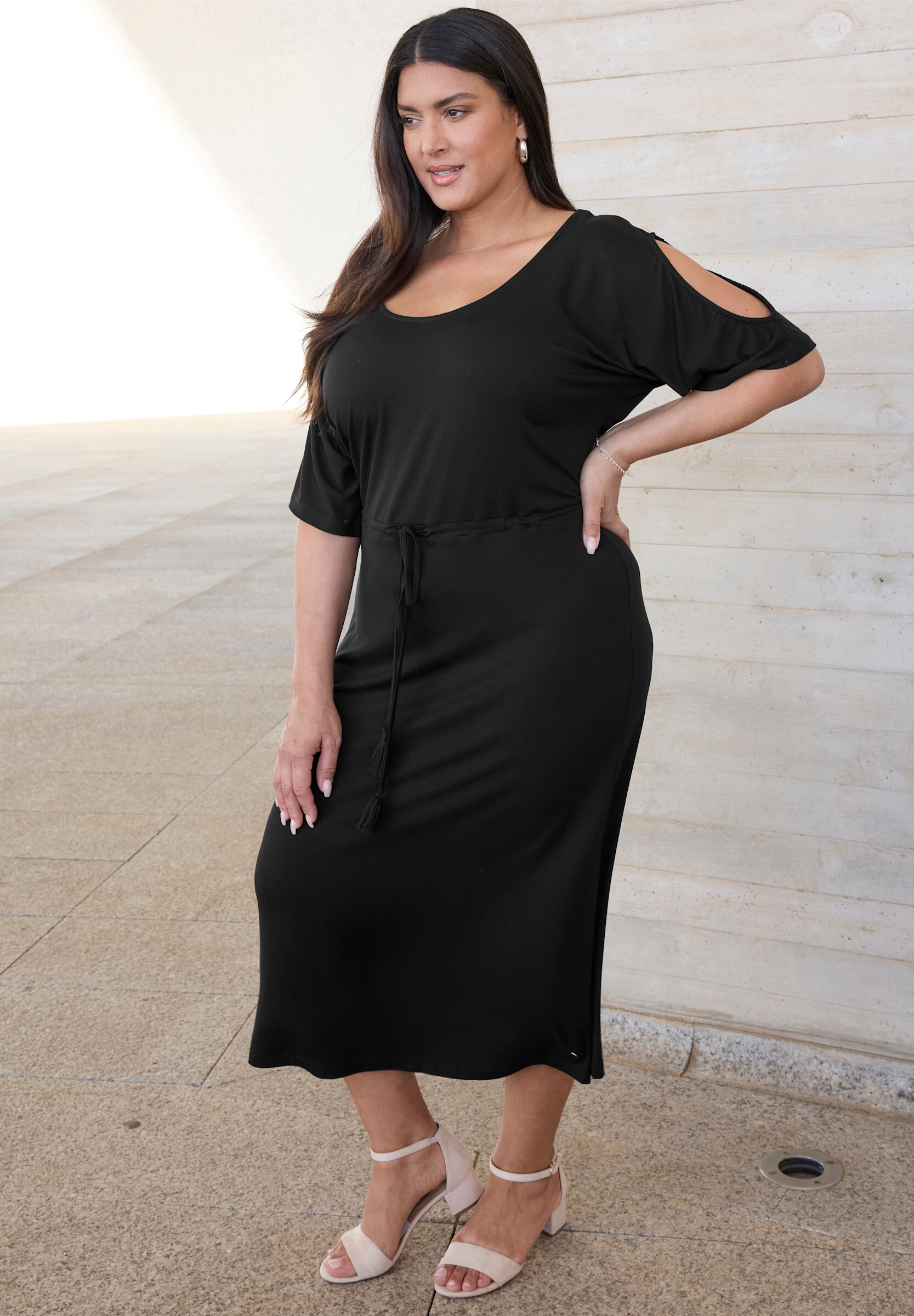 Sheego Shirtkleid »Jersey-Kleid A-Linien-Kleid mit gekreuzten Bändern im Rücken« Ohne Tasche