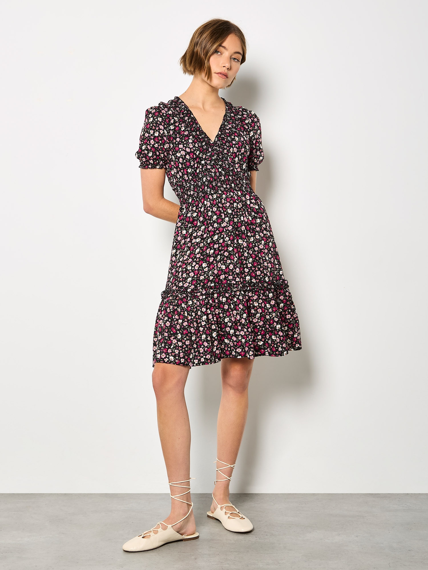 Apricot Minikleid »Minikleid« mit Smokdetails und Blumenmuster