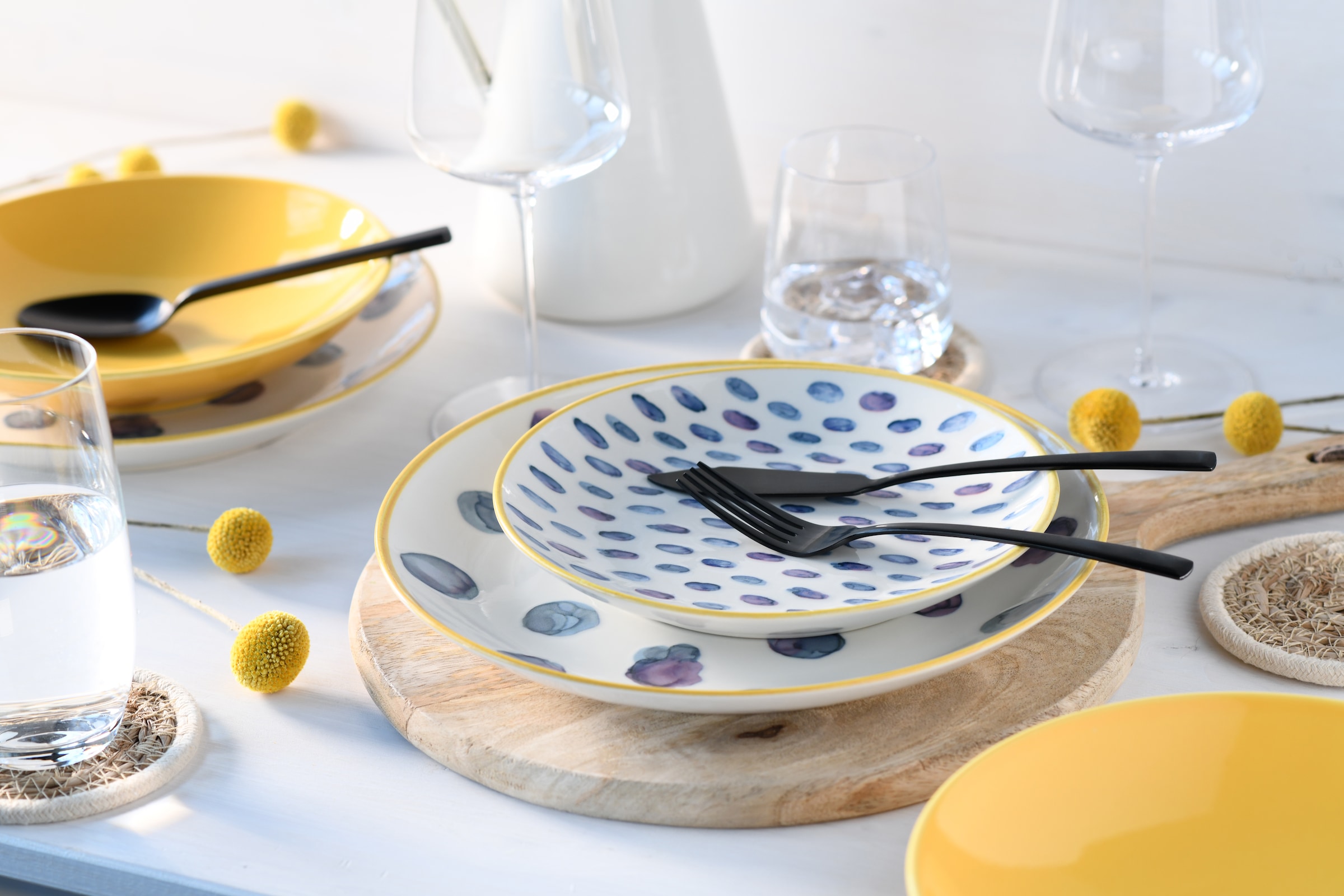 CreaTable Teller-Set »Maisie Bunt, Tellerset 12-tlg« Dots, Polka Dots, Konfetti, Punkte