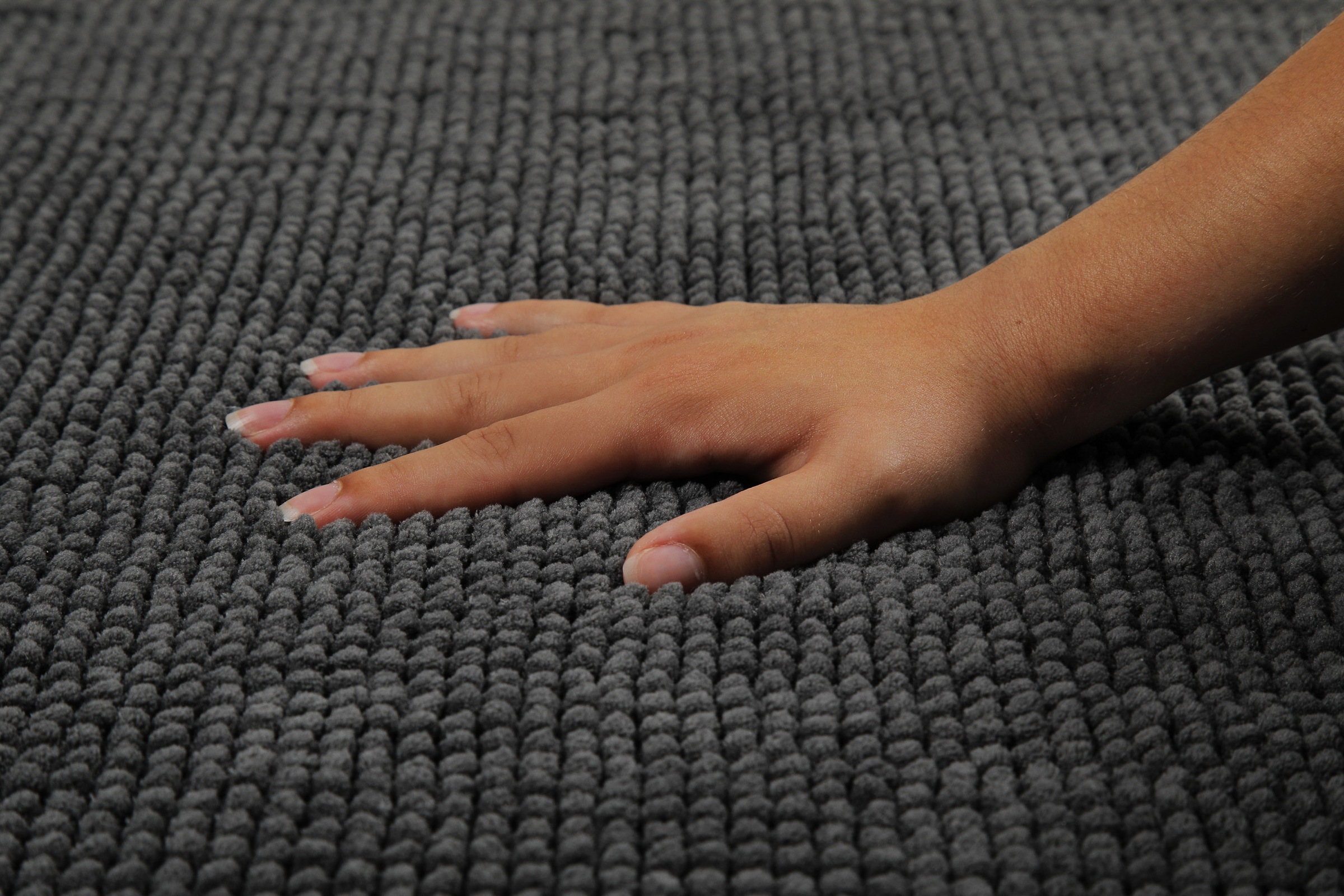 OTTO home Badematte »Kaelan, weicher Chenille«, rutschhemmend beschichtet, fußbodenheizungsgeeignet, Badvorleger, Badteppich weiches Chenille, pastellfarben, Badezimmer