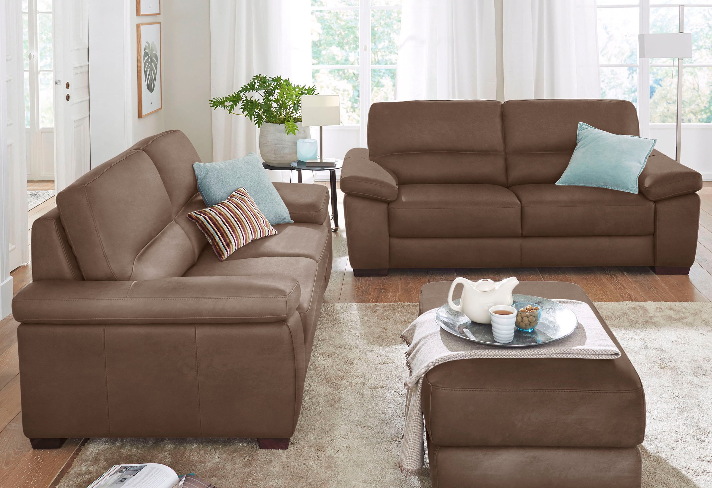 CALIA ITALIA Hocker »Gaia, in edlem Design und mit erstklassigem Sitzkomfort«, aus pflegeleichtem Luxus-Microfaser Ginevra Hydro Care