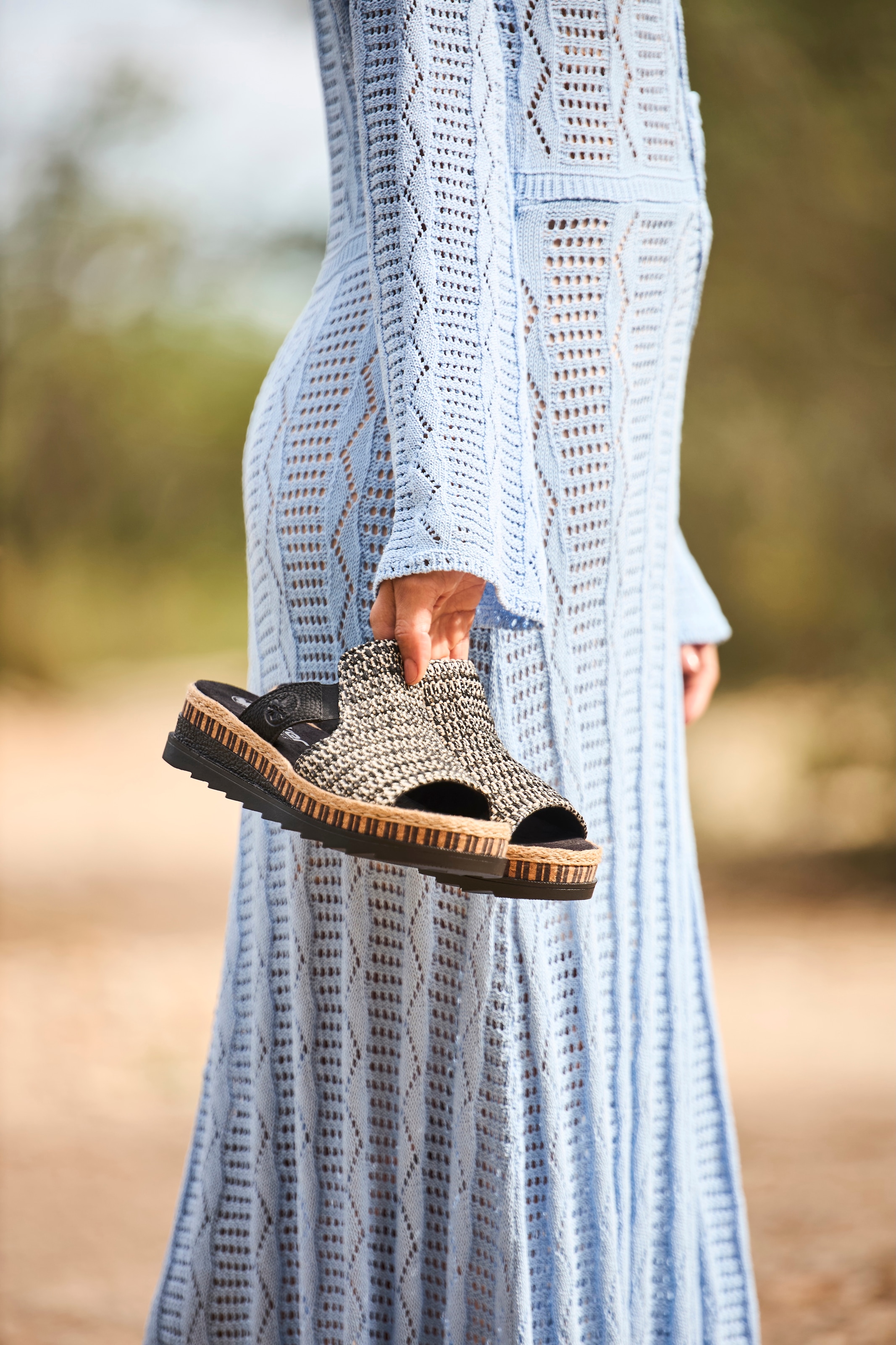 Rieker Keilpantolette, Sommerschuh, Strandschuh, Urlaubschuh, Plateau, mit Stretcheinsatz