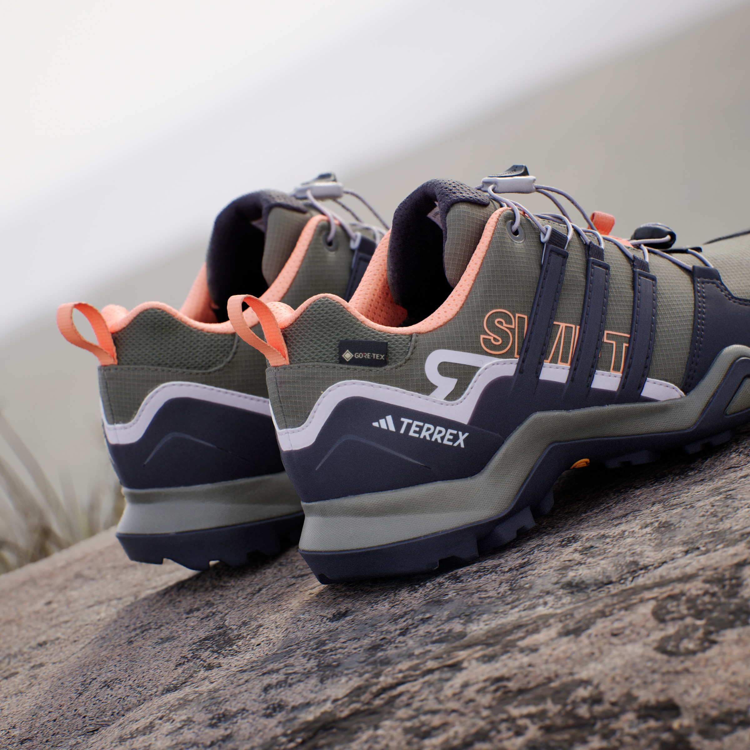 adidas TERREX Wanderschuh »TERREX SWIFT R2 GORE-TEX«, wasserdicht