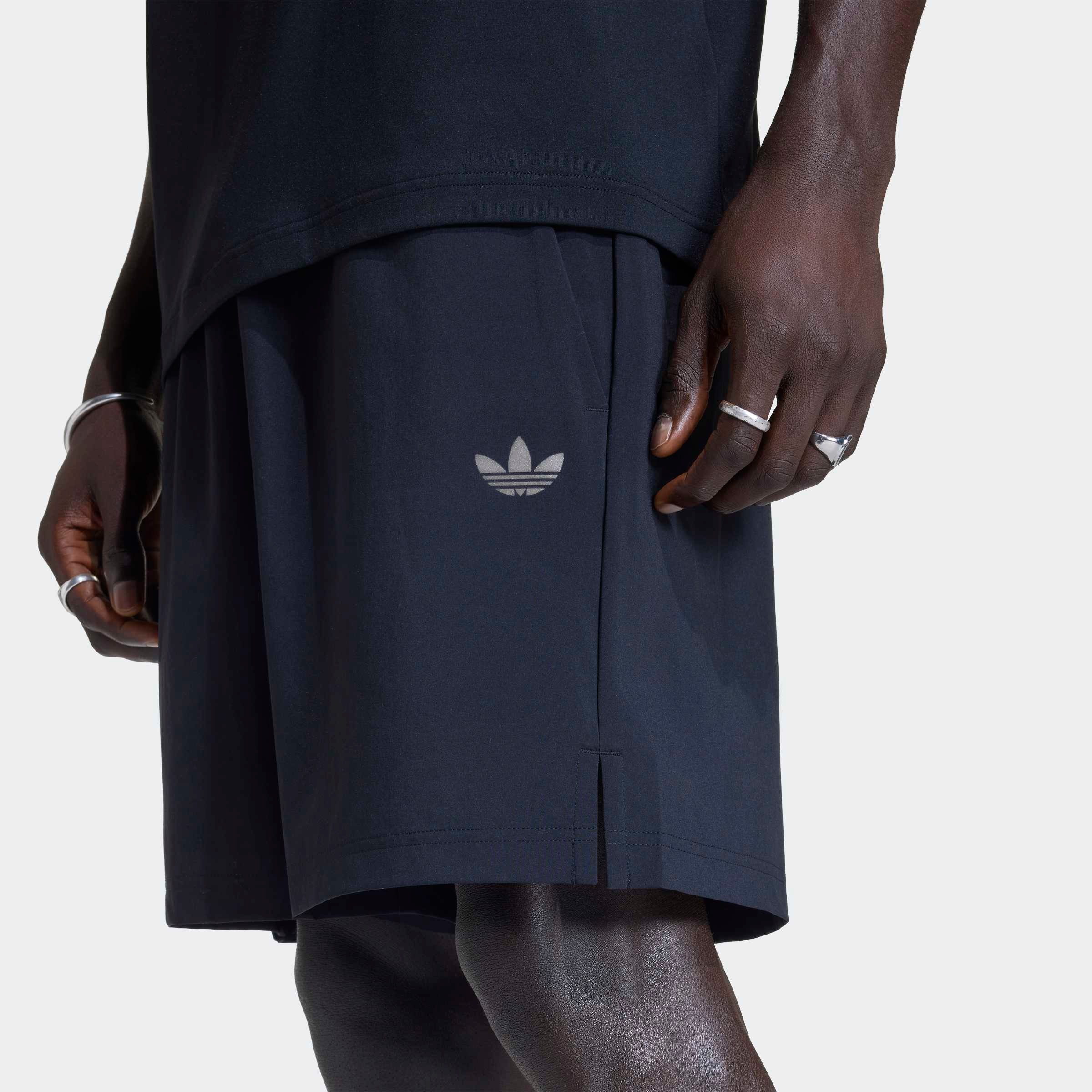 adidas Originals Shorts »TECH ESS WV SHO«