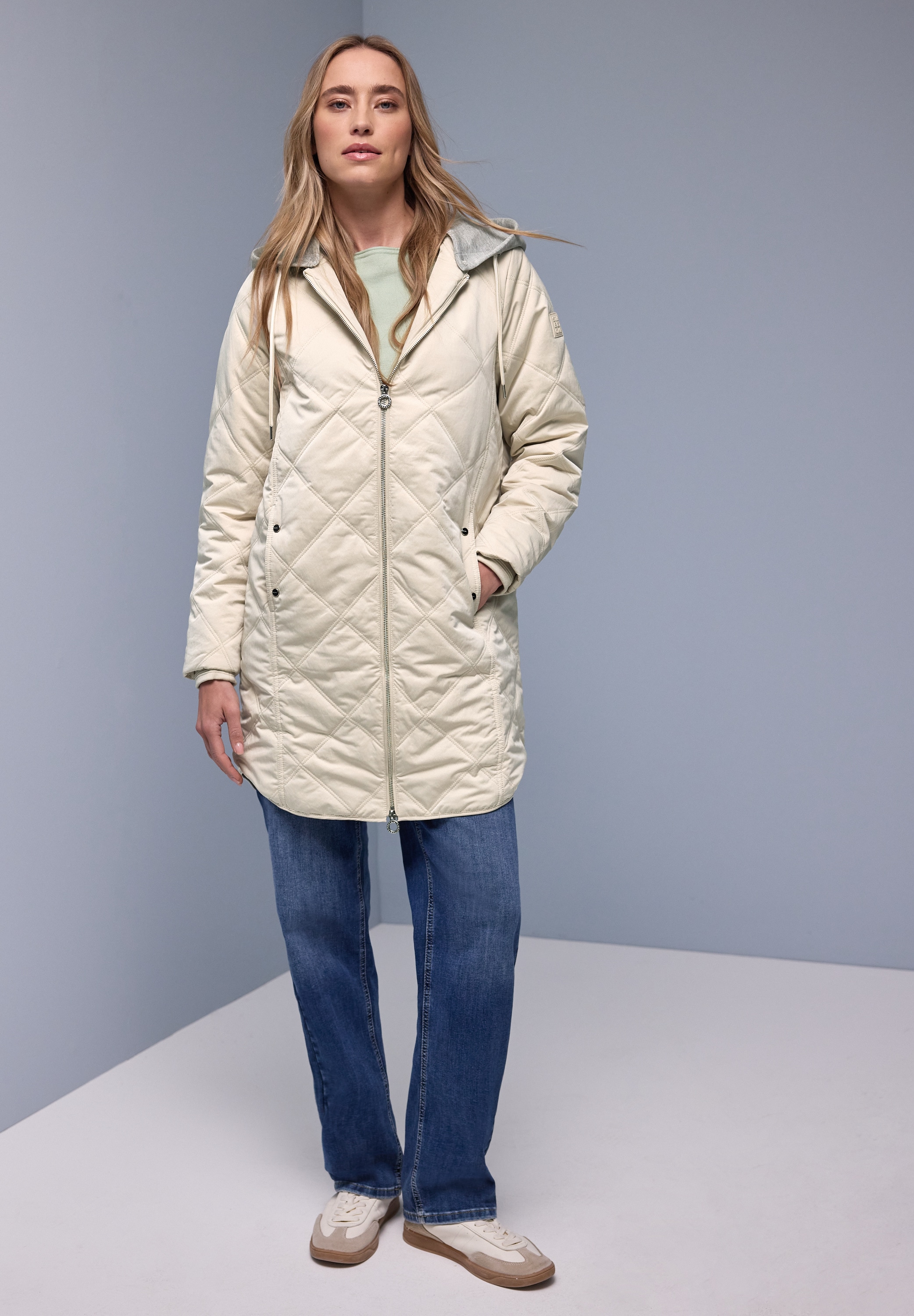 STREET ONE Steppjacke mit Kapuze mit abnehmbarer Jersey-Kapuze