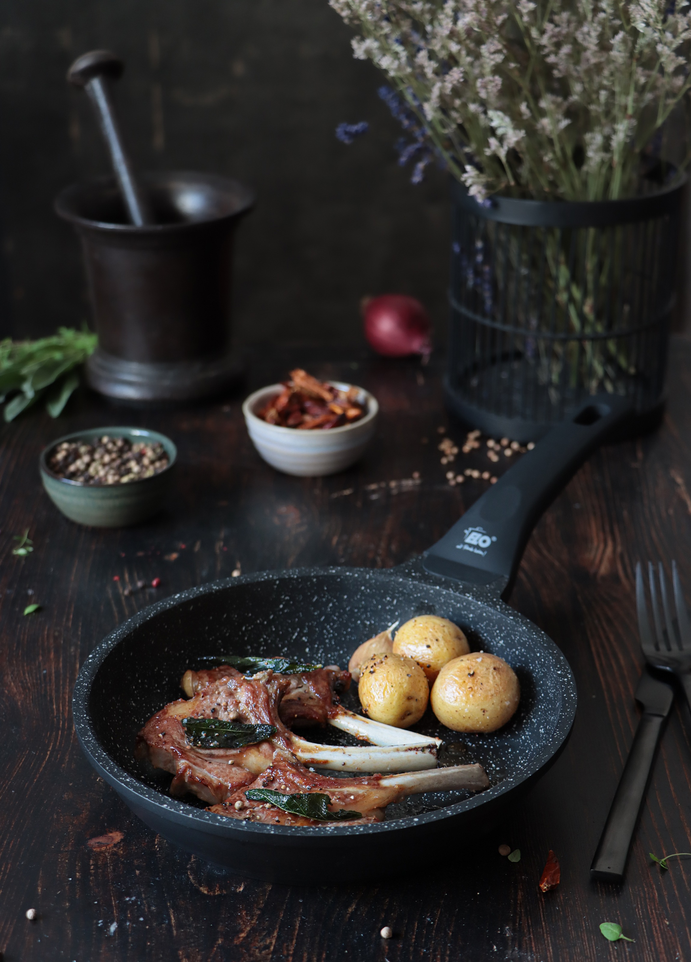 Elo Bratpfanne »Siloncast« Aluminiumguss 1 Stk. tlg. hochwertige Antihaftversiegelung, Softtouch-Stil, induktionsgeeignet