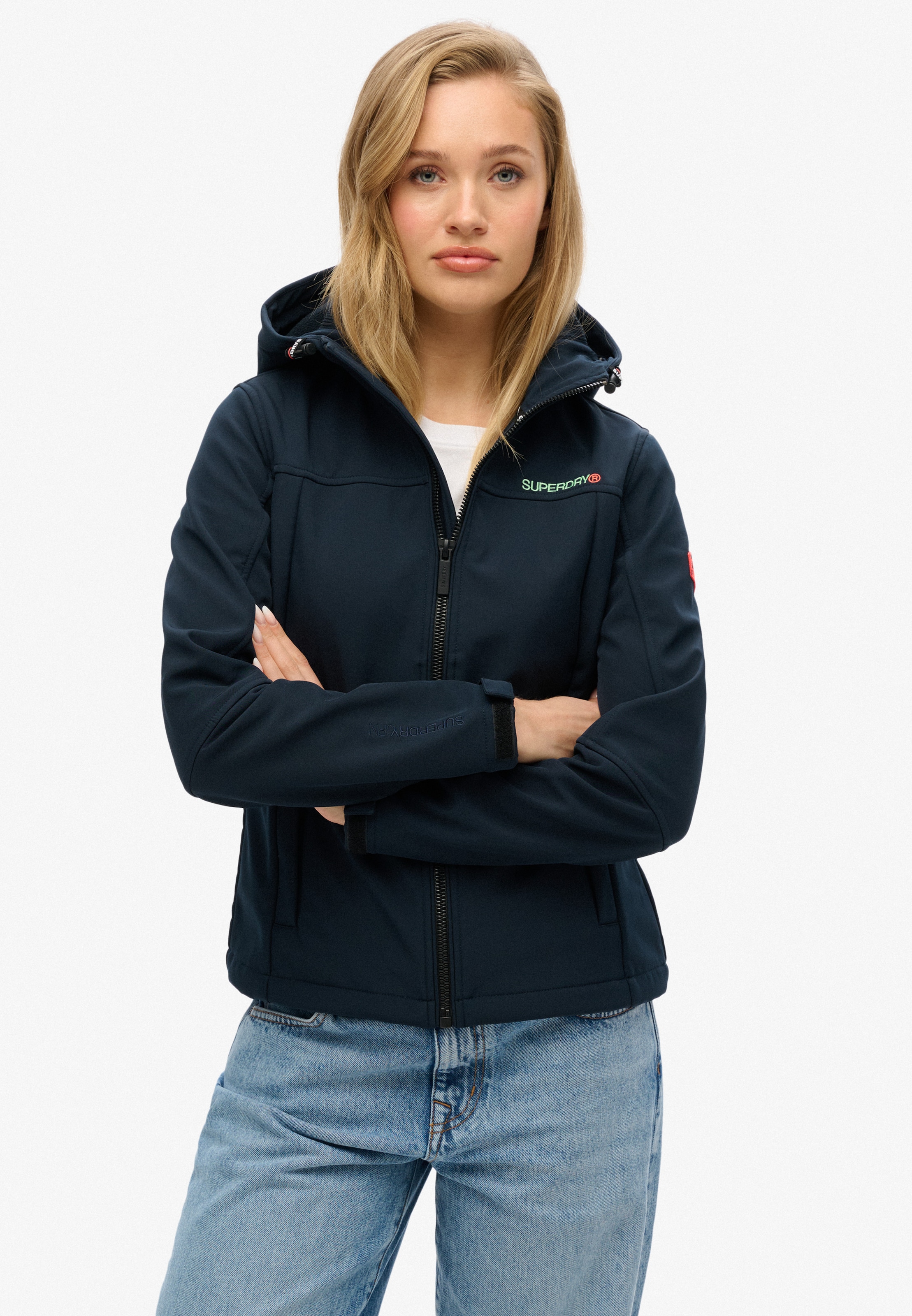 Superdry Outdoorjacke »HOODED CLASSIC TREKKER JKT«, mit Kapuze
