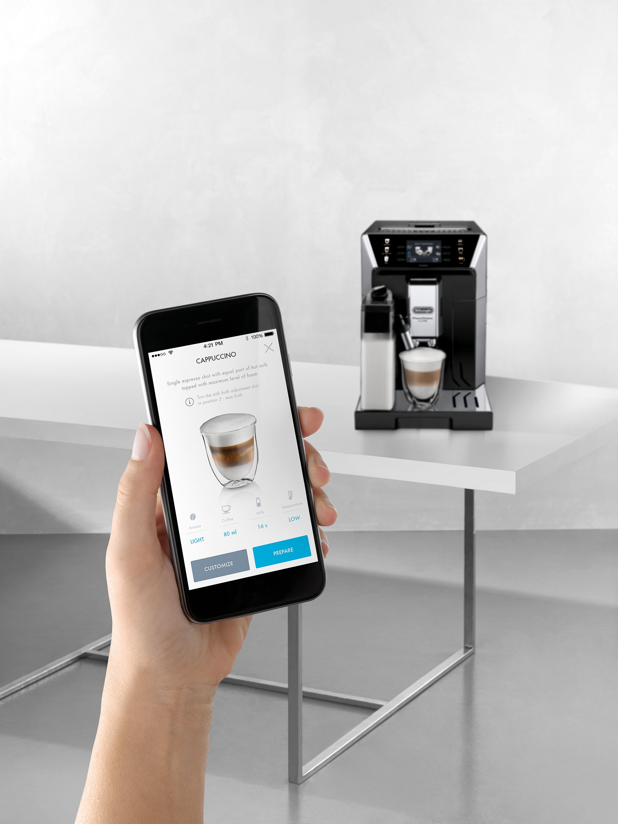 De'Longhi Kaffeevollautomat »PrimaDonna Class ECAM550.65.SB - Perfekter Milchschaum + Gratis Kaffee«, 5 Kaffeestärken, Mein Kaffee" Funktion, 3,5'' Farbdisplay