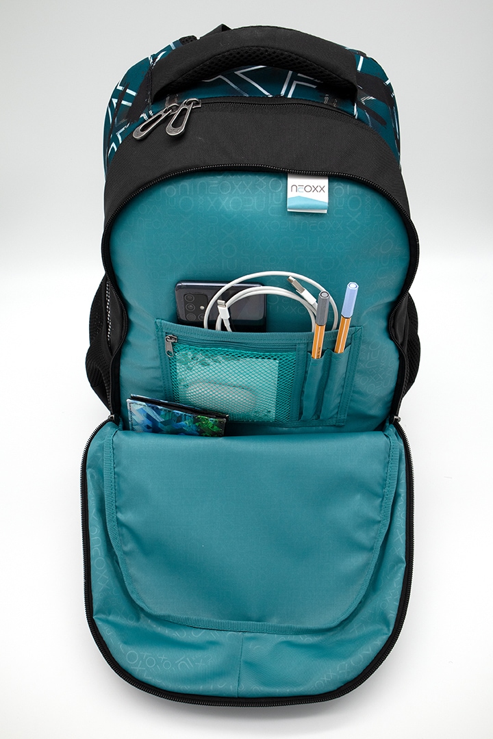 neoxx Schulrucksack »Fly, Flash yourself«, Reflektionsnaht, aus recycelten PET-Flaschen