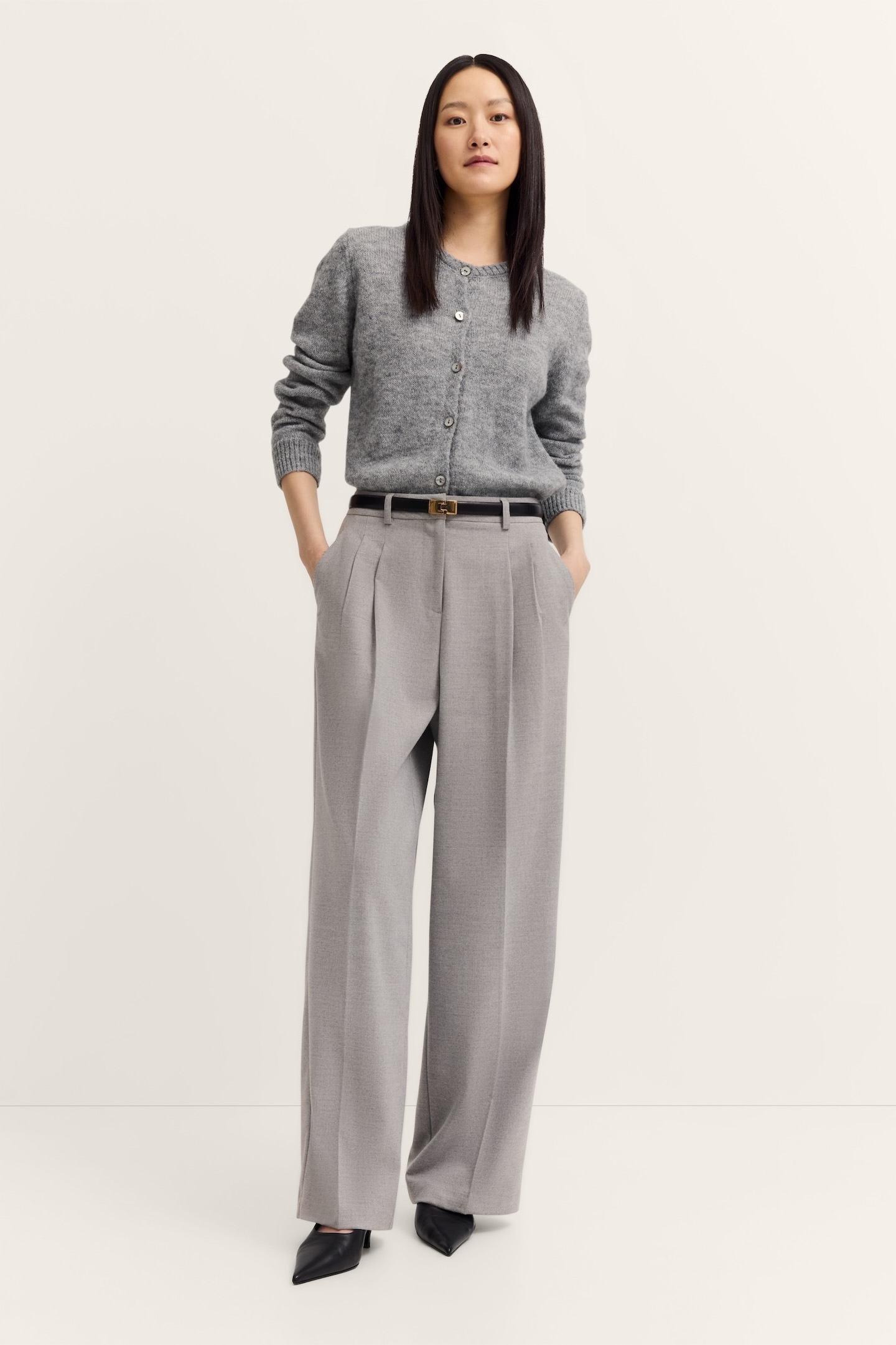 bugatti Stoffhose »Elegante Silhouette«, mit doppelter Bundfalte & normaler Passform