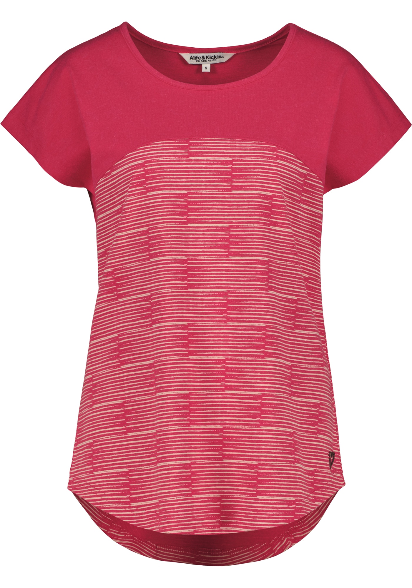Alife & Kickin Rundhalsshirt »FridaAK B« vielseitiges Basic-Shirt mit Herzaufnäher und rundem Saum