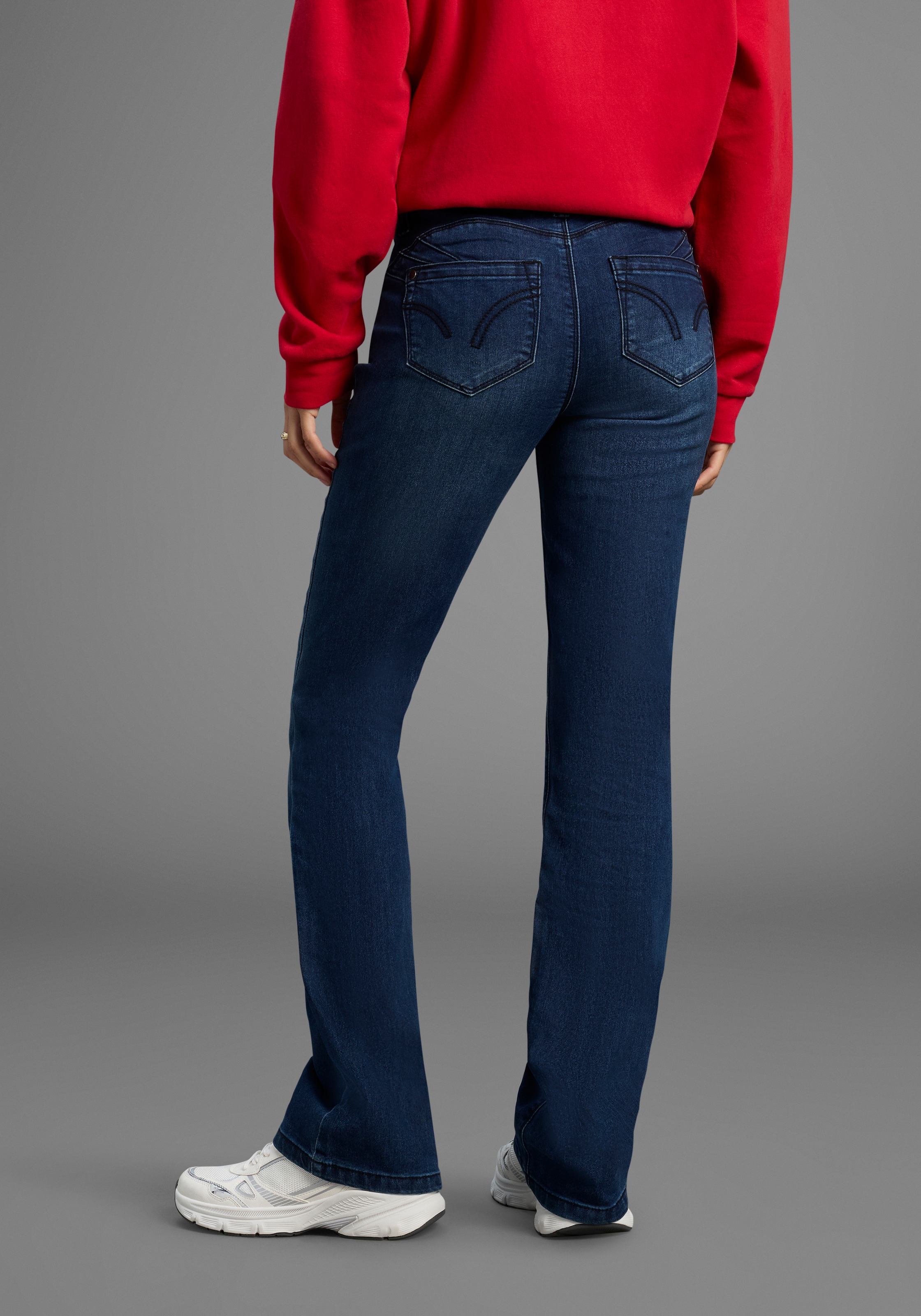 Arizona Bootcut-Jeans »Shaping«, bootcut, Kontrastnähte, Used-Look-Waschung, niedrige Leibhöhe