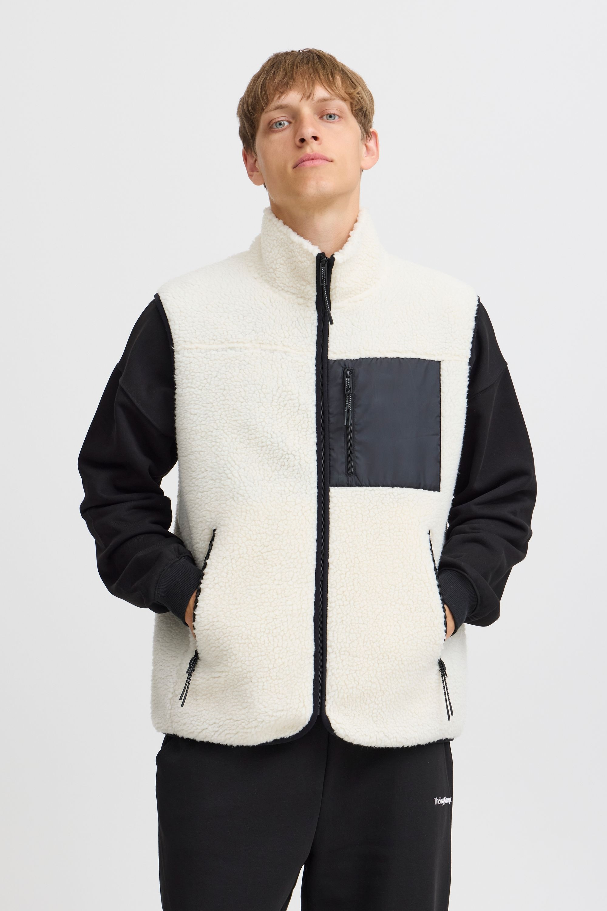 TheJoggConcept Kurzweste »Kurzweste JCMMBERRI WAISTCOAT 4«, (1 tlg.)