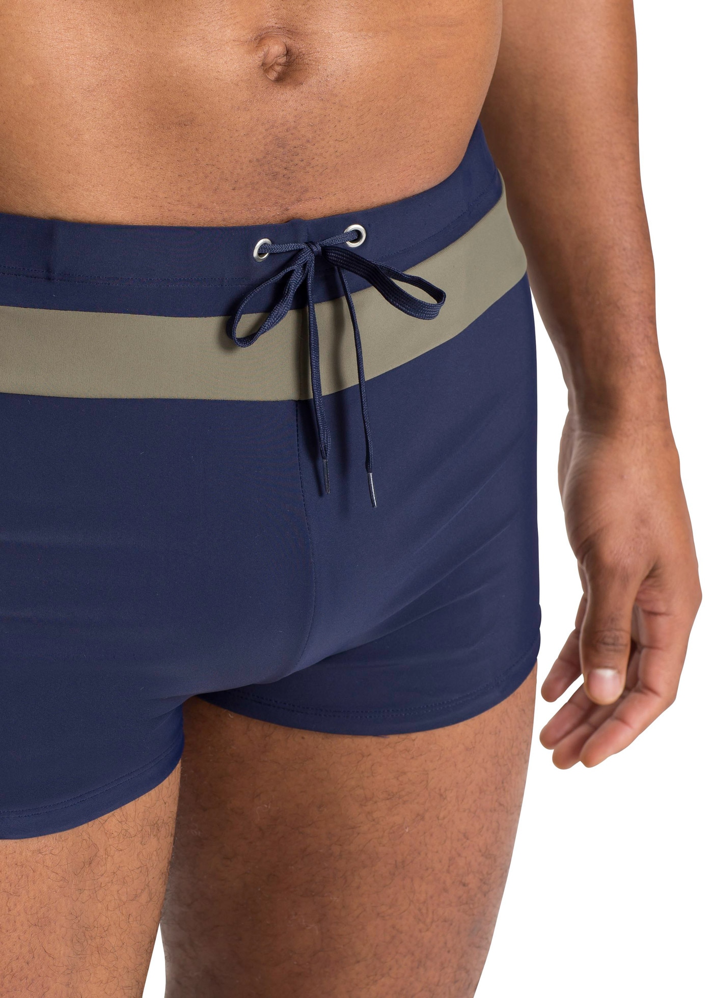 bonprix Badehose mit Bindeband am Bund, bequeme Passform, mit Kontraststreifen