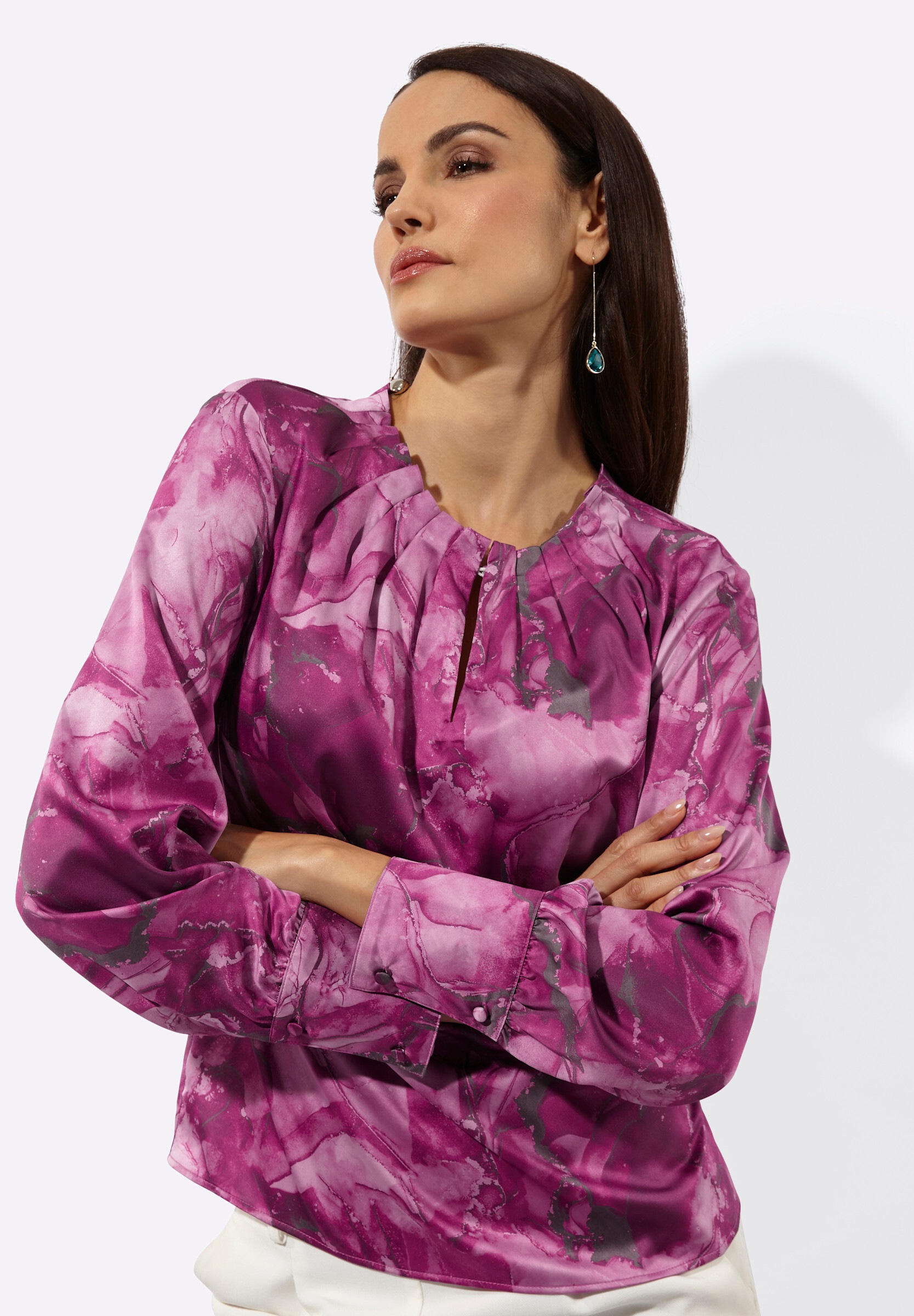 creation L Schlupfbluse »Satin-Bluse Satinbluse mit Falten am Stehkragen«