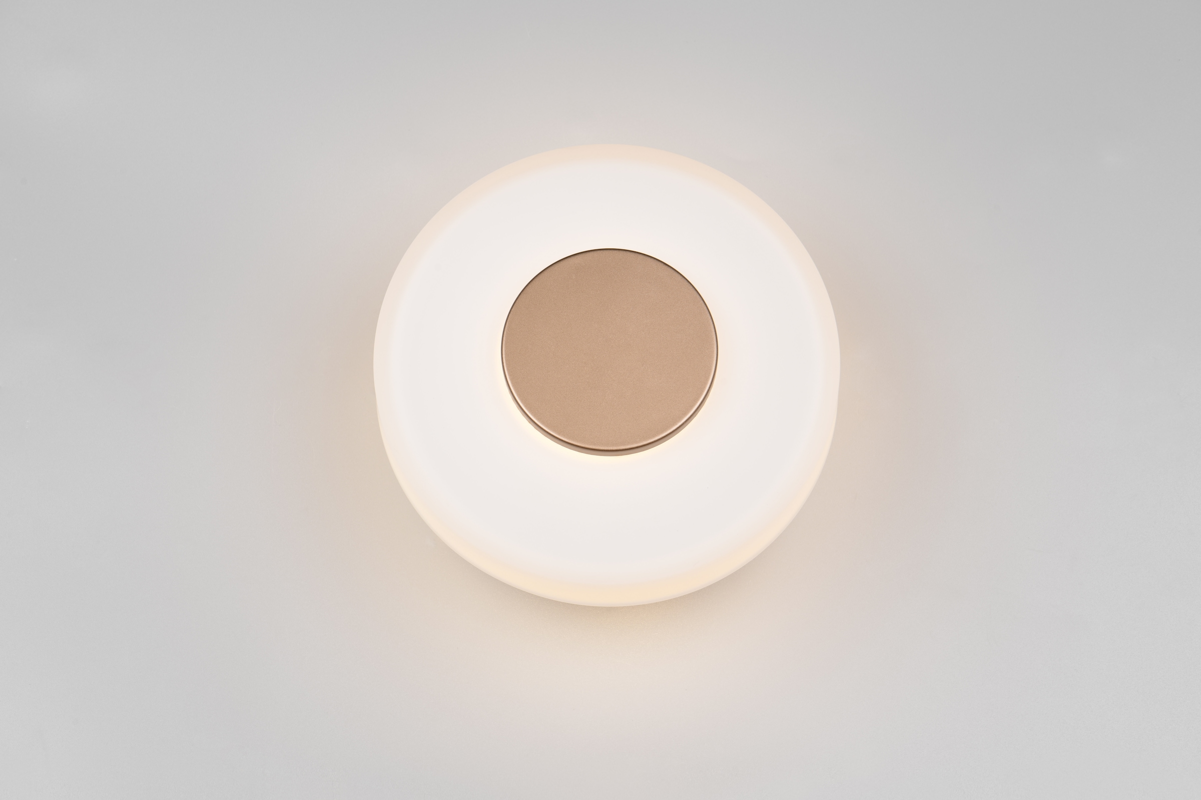 TRIO Leuchten LED Wandleuchte »CELESTE, LED Wandlampe aus Metall und Glas Ø 22cm, 10W 1100 Lumen« LED-Board 1 Stk. Warmweiß 3-Stufen dimmbar über Wandschalter, elegante moderne Wandlampe Flur