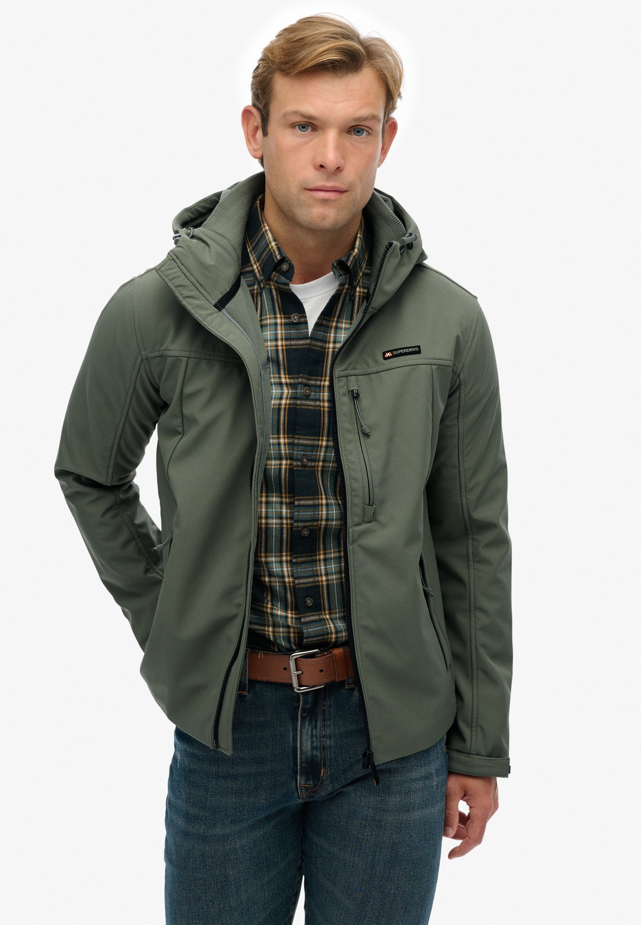 Superdry Outdoorjacke »HOODED SOFT SHELL TREKKER JKT« mit Kapuze