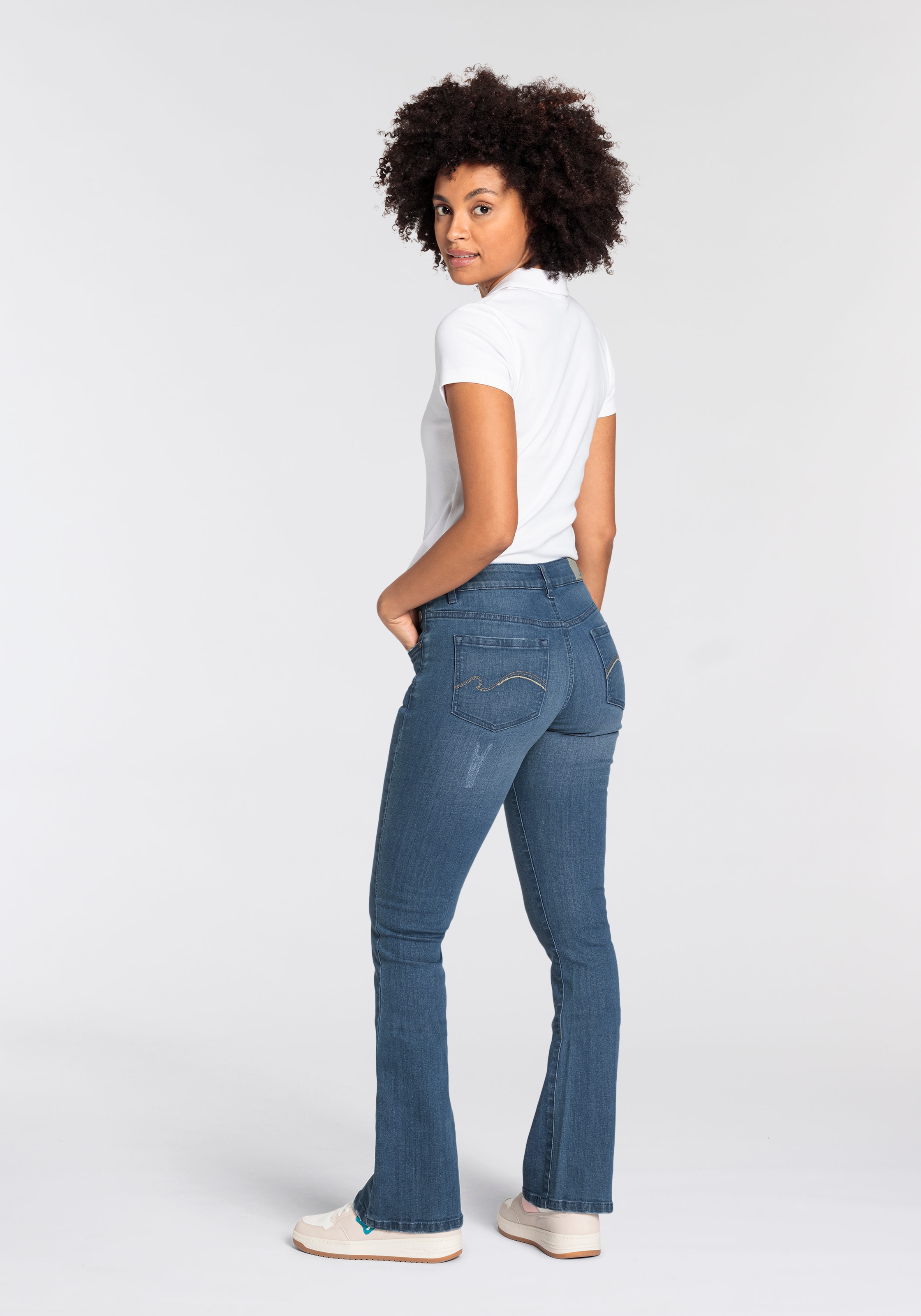 KangaROOS 5-Pocket-Jeans, ausgestellte Beinform, Used-Waschung, normale Leibhöhe