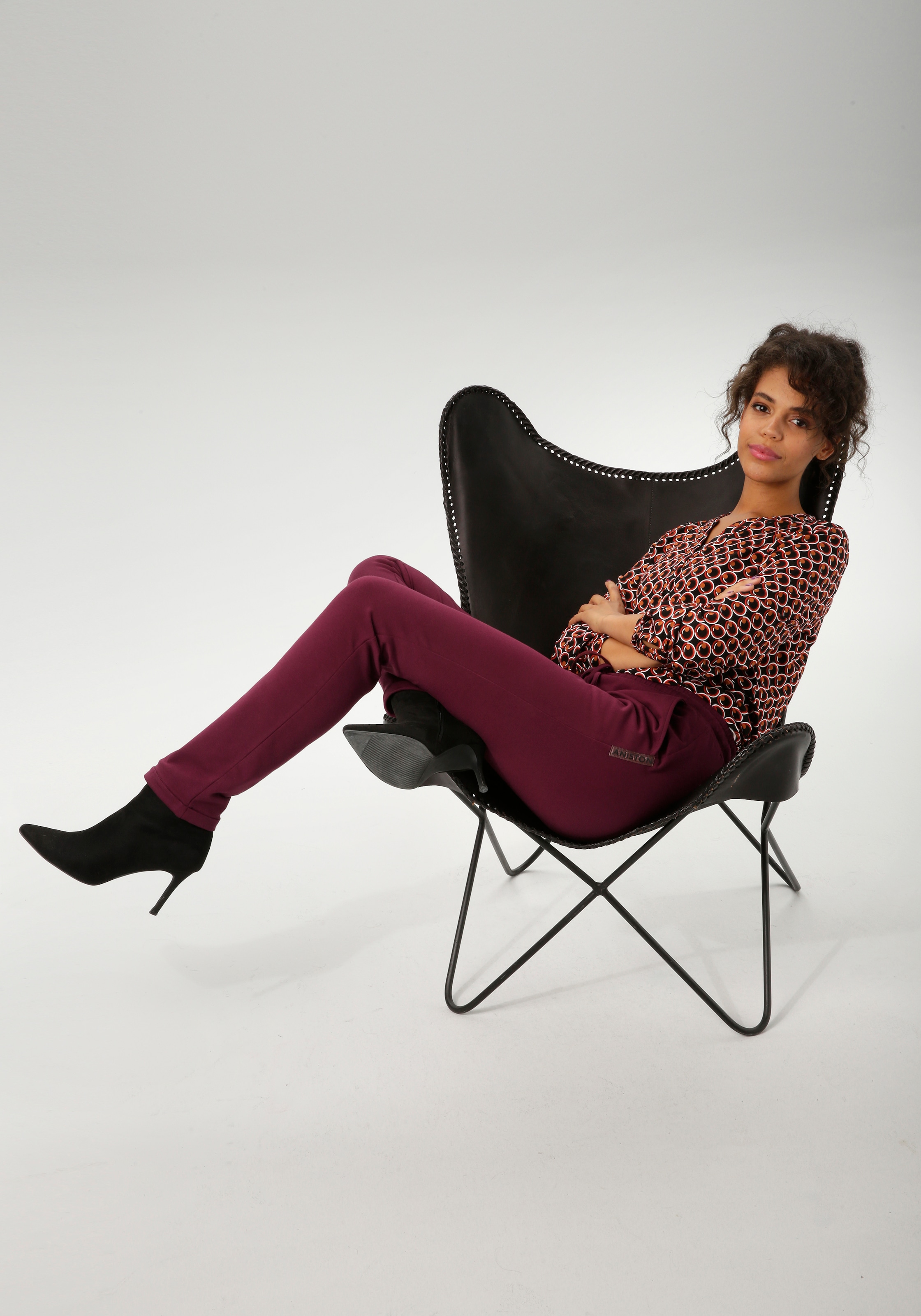 Aniston CASUAL Schlupfhose, mit seitlichem ANISTON-Label