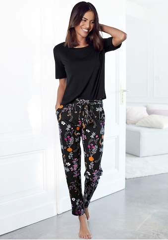 LASCANA Pyjama, (2 tlg., 1 Stück), mit Wildblumen Muster kaufen