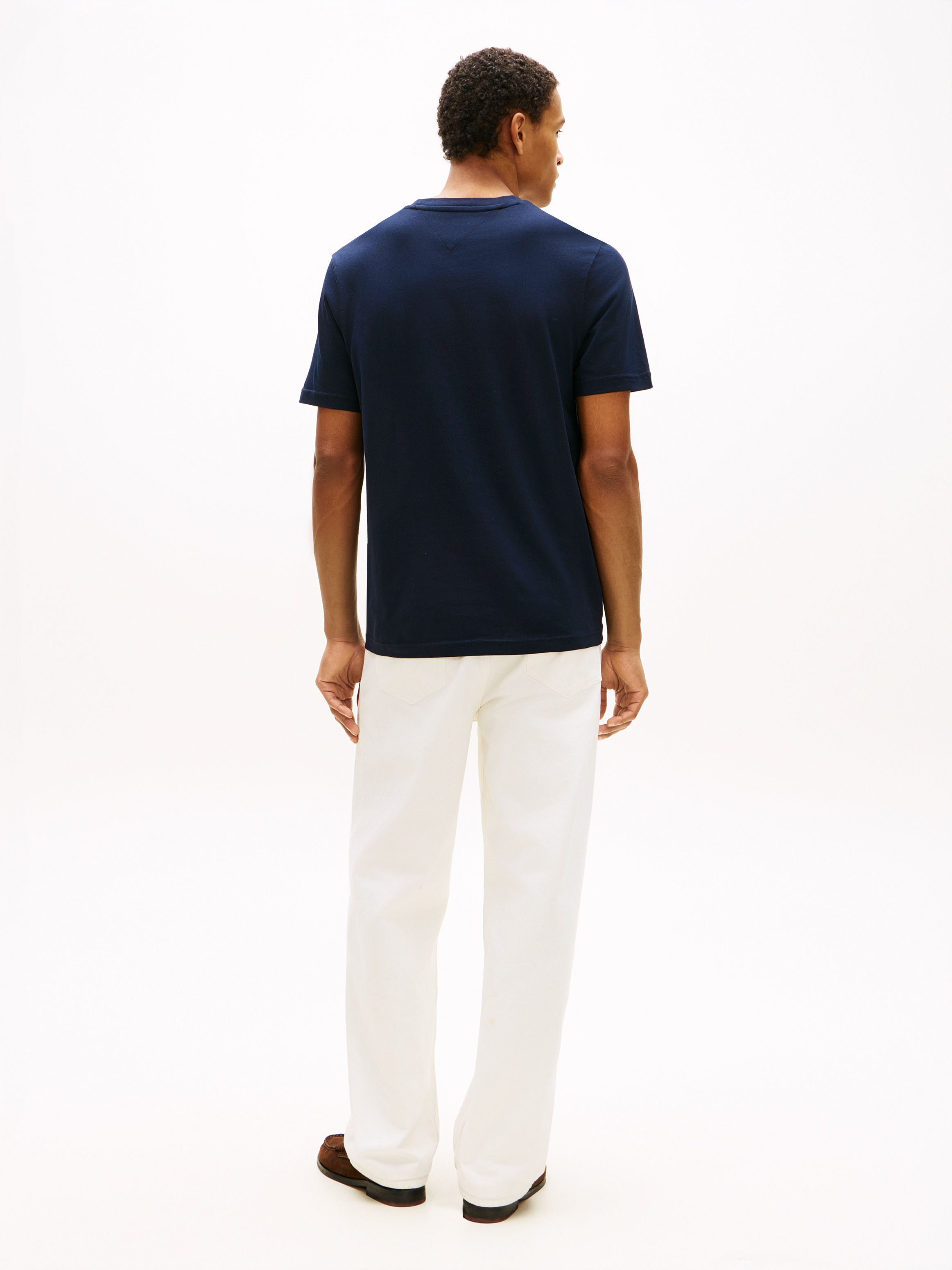 Tommy Hilfiger T-Shirt »BRAND LOVE TEXT STACK« Regular fit mit Rundhalsausschnitt