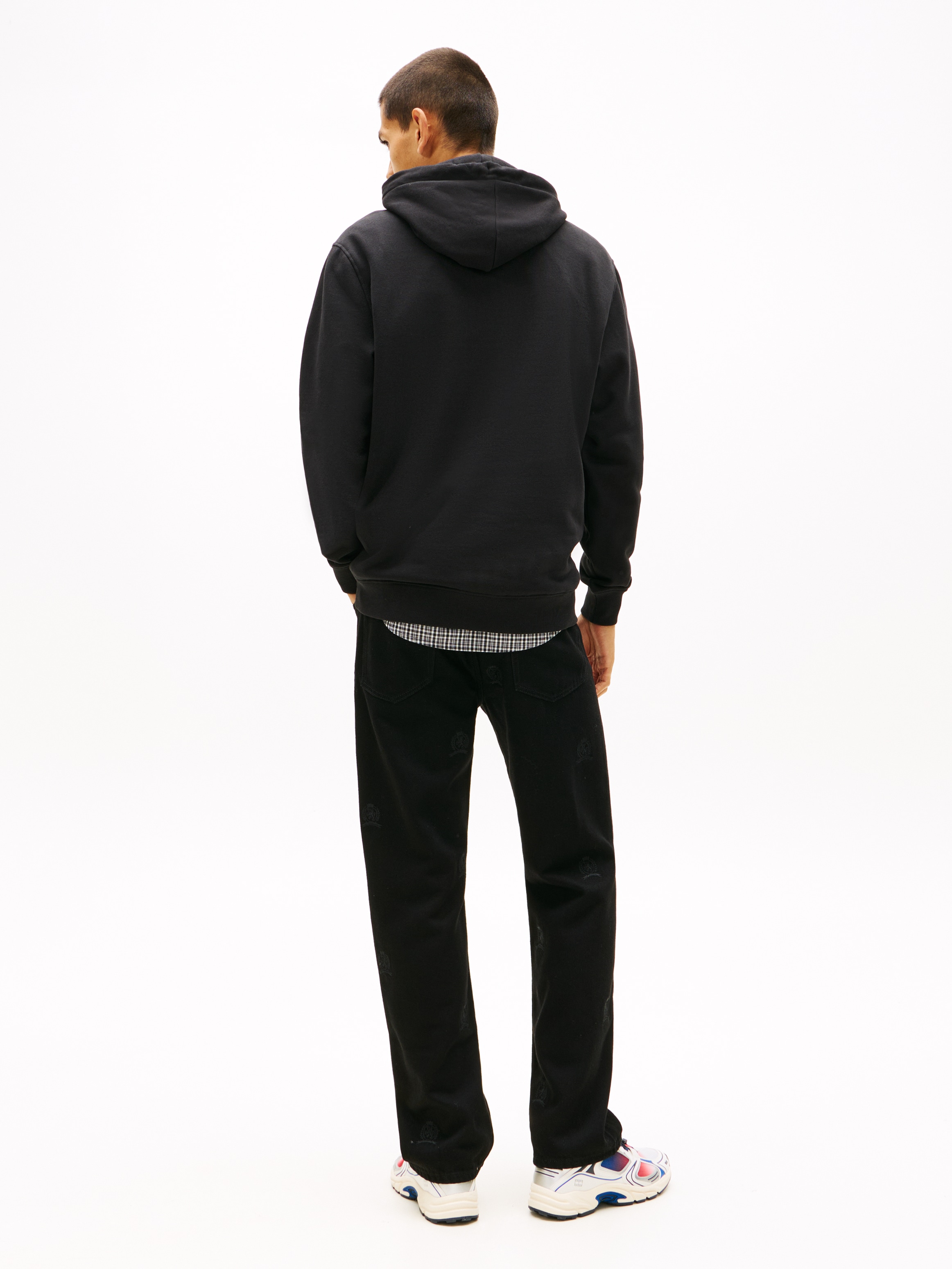 Tommy Jeans Hoodie »TJM REG LINEAR LOGO HOODIE EXT«, mit Logo-Stickerei
