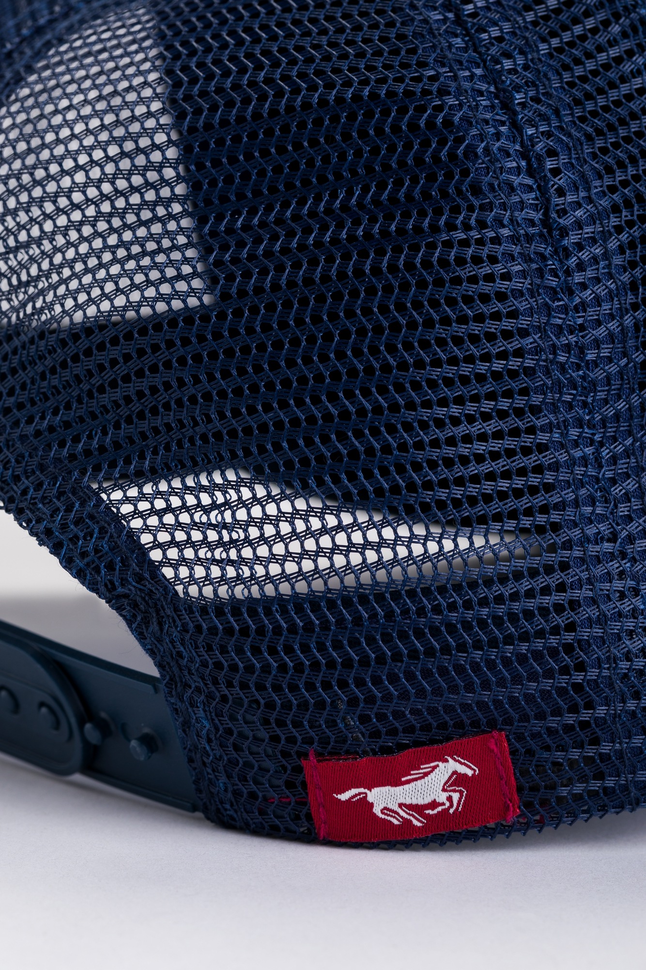 MUSTANG Baseball Cap »"Taylor"« 1 Stk. gerundeter Schirm, Größenverstellbar, Markenlogo vorne