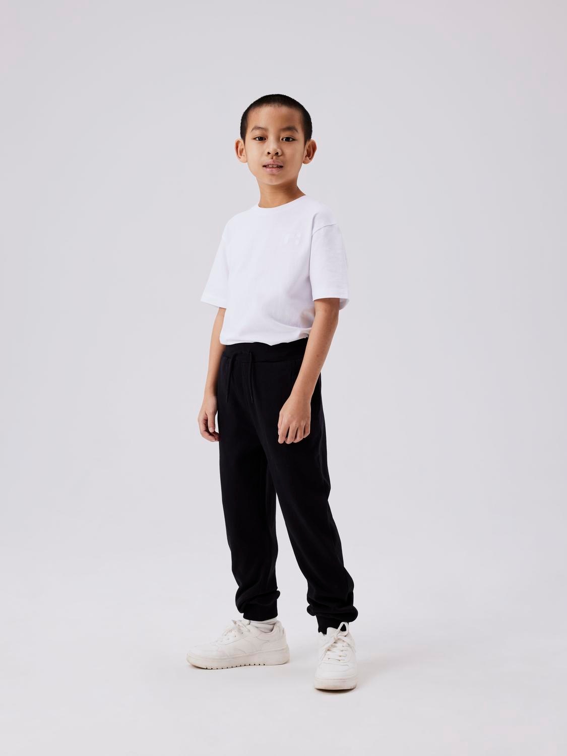 Name It Sweathose »NKMVIAN NREG SWE PANT BRU NOOS«